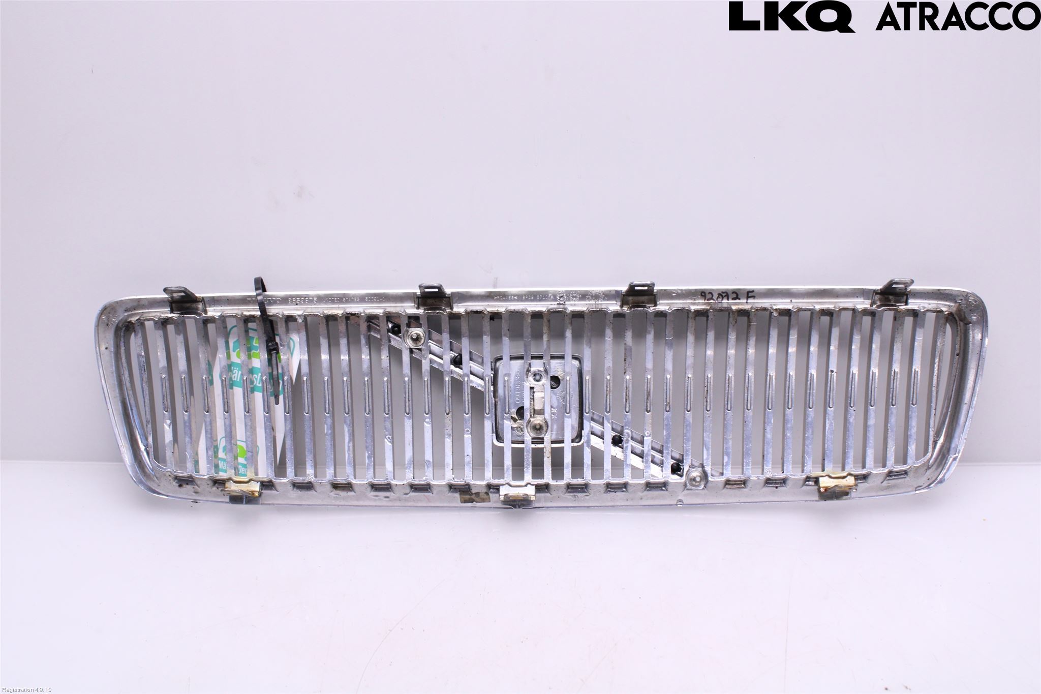 Volvo V70 00-04 Grill Komp