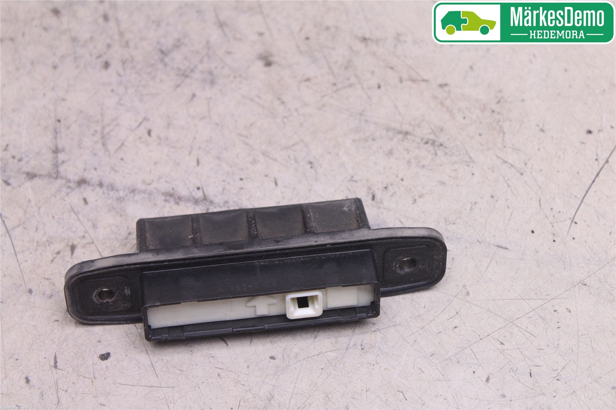 Toyota AVENSIS 09-15 Bakluckehandtag