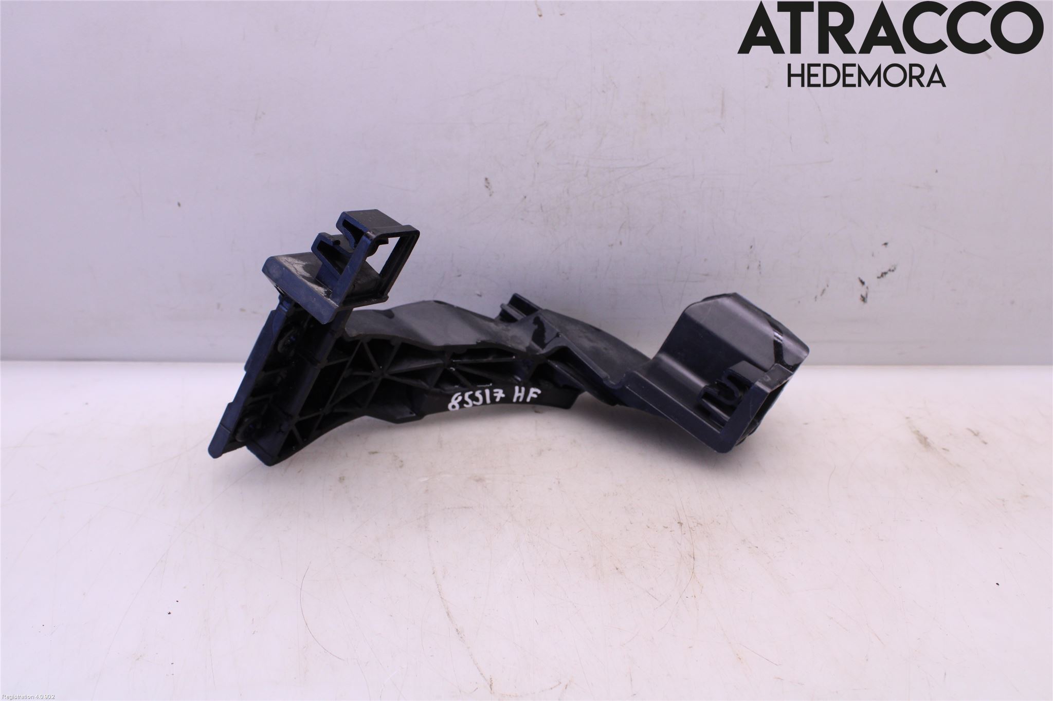 Kia CEED 12-18 Strålkast Fästsarg