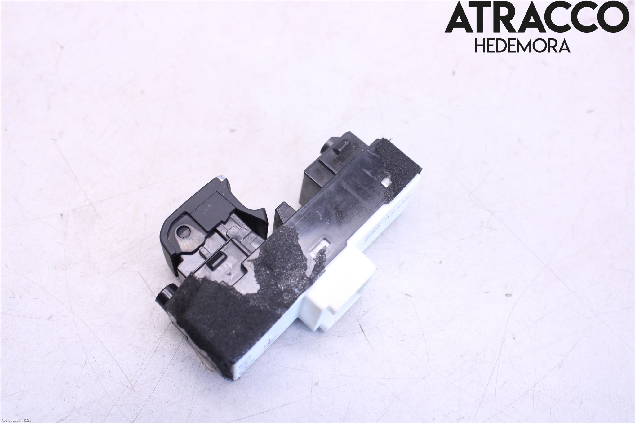 Subaru OUTBACK 15-20 Strömställare Elhiss