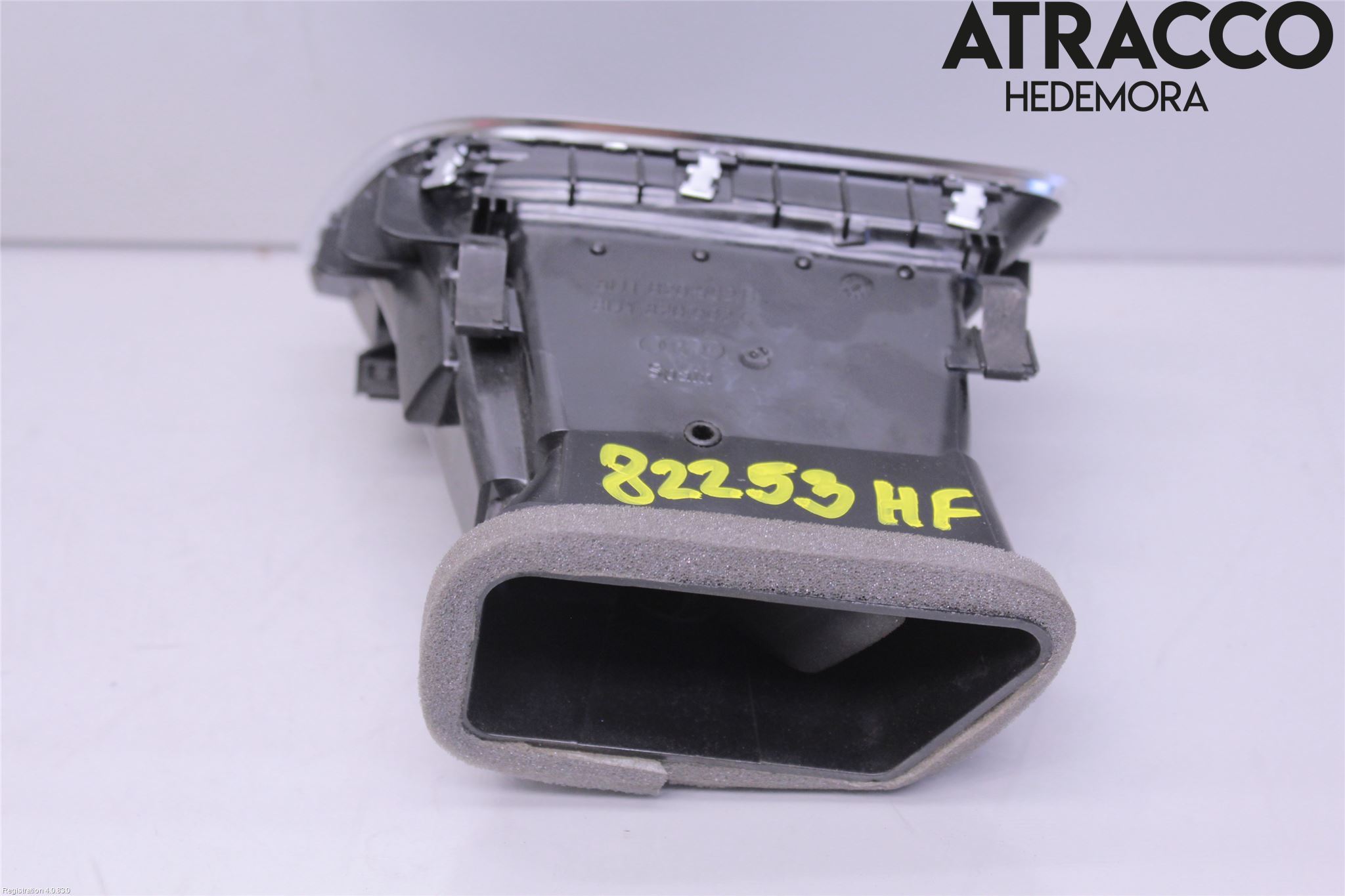 Audi Q3 8U 12-18 Defrosterkanal-Munstycke