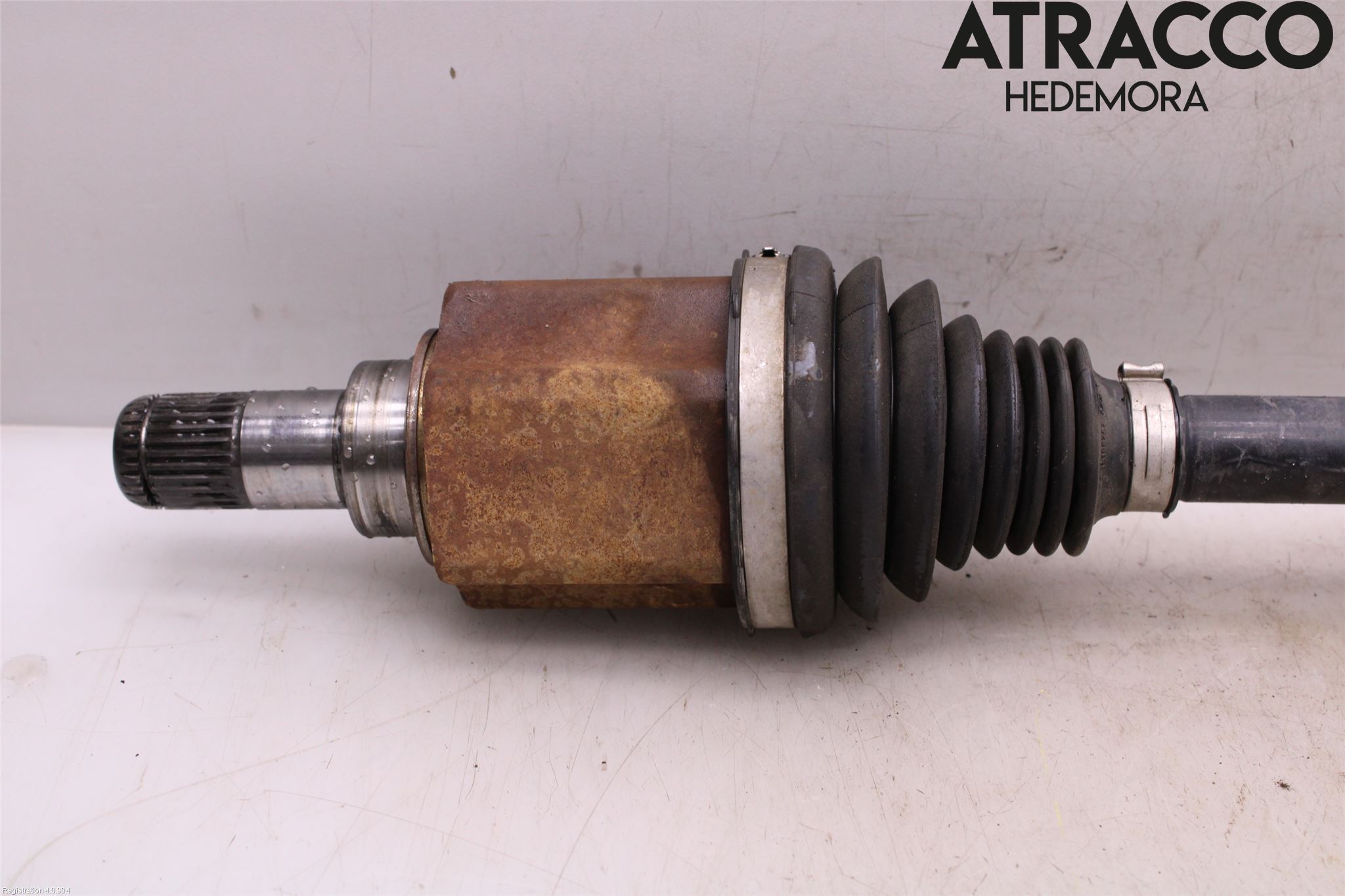 BMW X4 F26 14-18 Drivaxel Fram Vänster