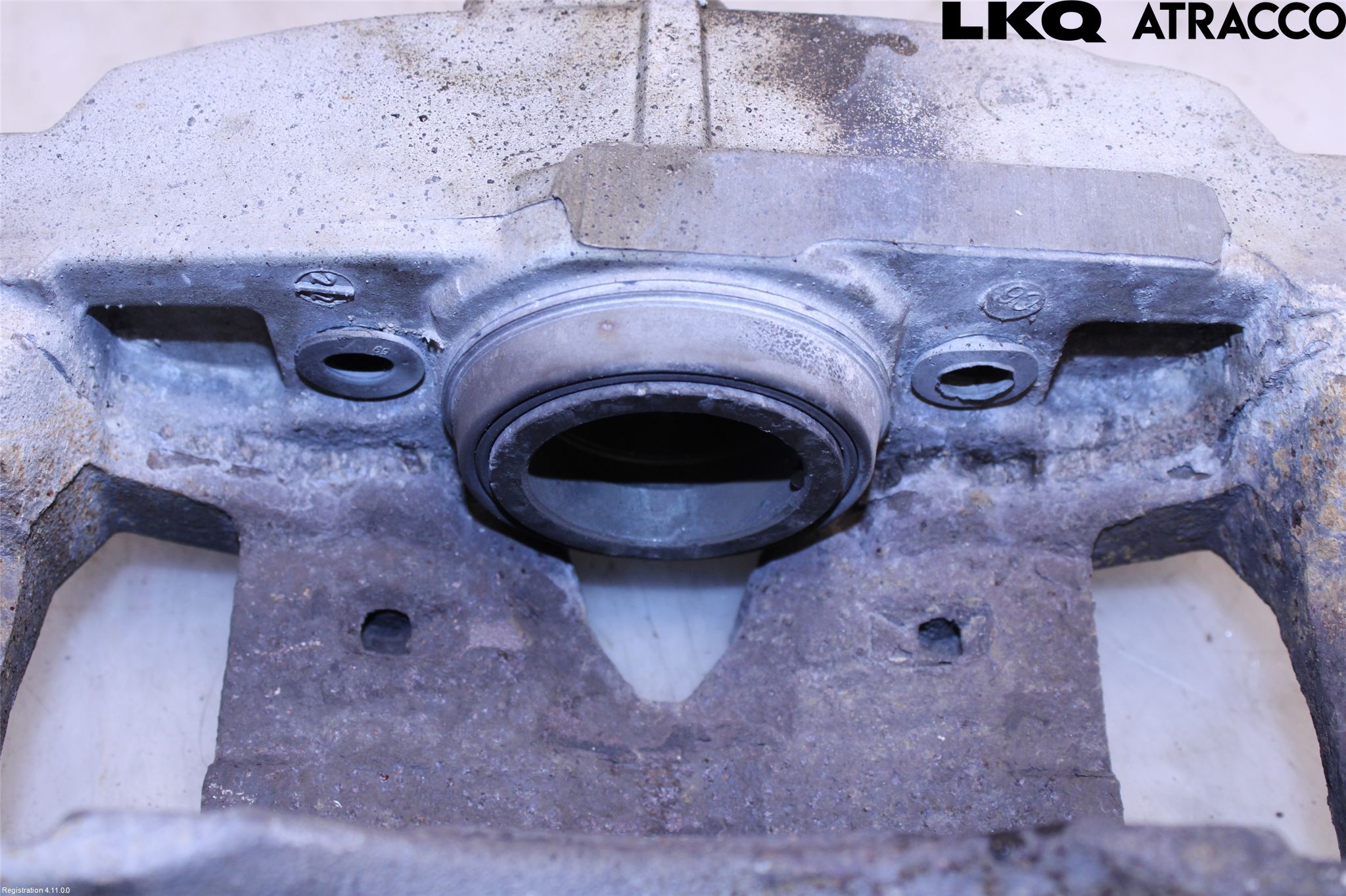 Volvo XC70 14-16 Bromsok Fram Vänster