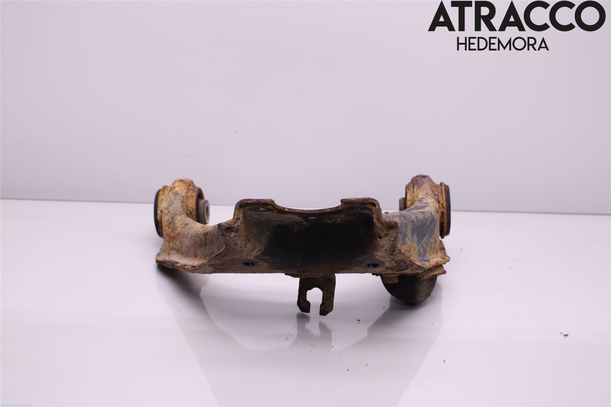 Mitsubishi L200 06-15 Bärarm Fram Övre Vä