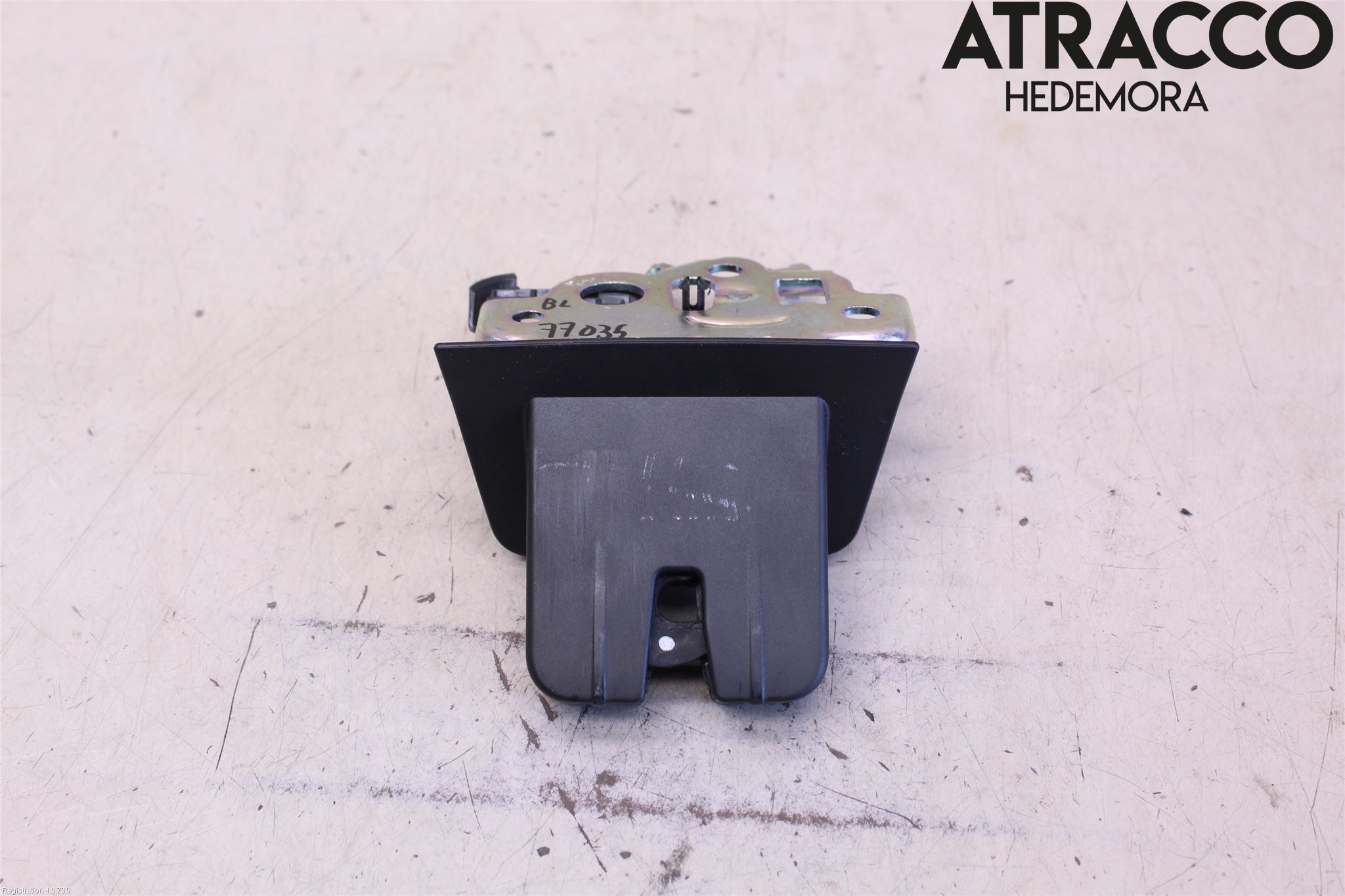 Audi Q3 8U 12-18 Låskista Baklucka