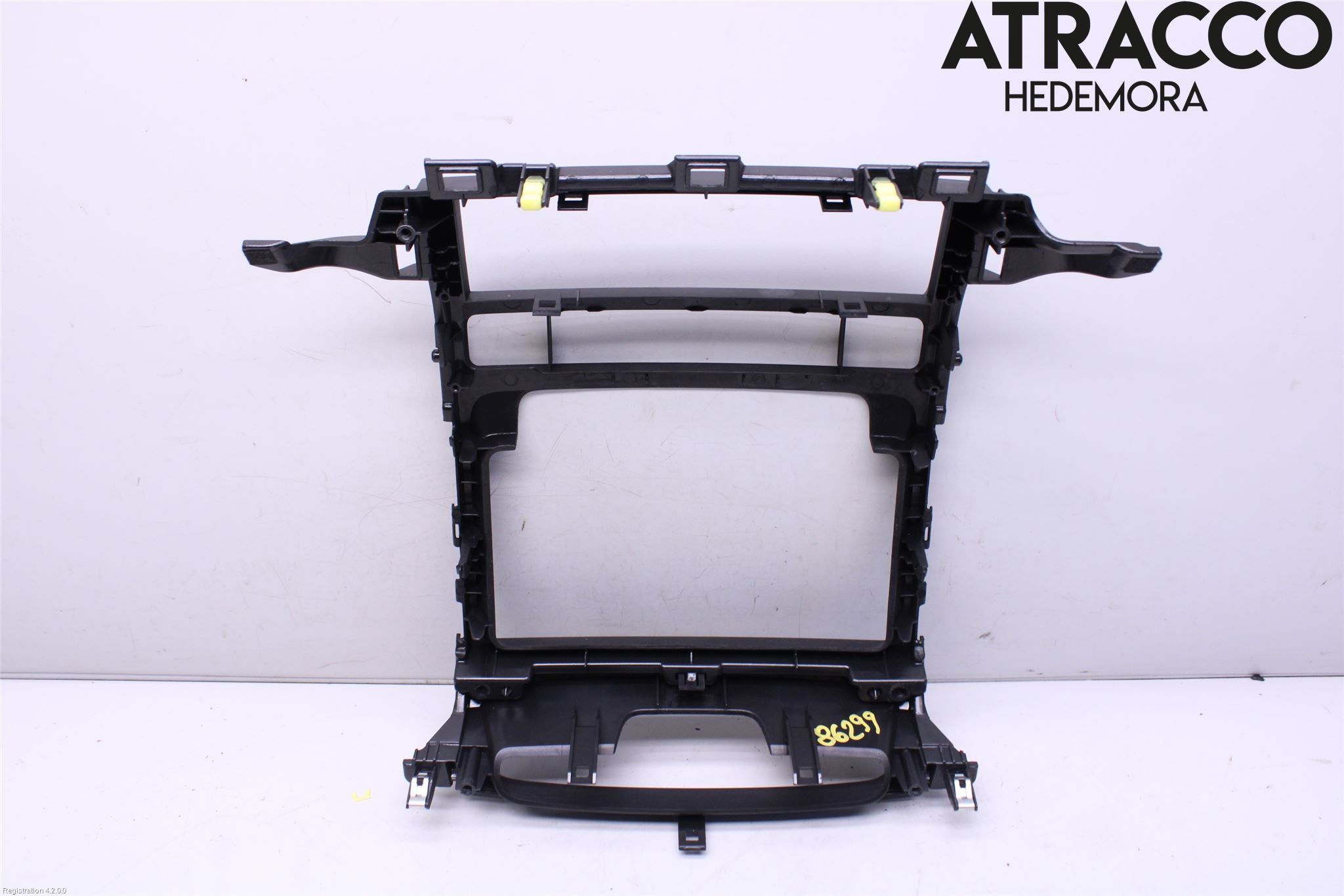 Toyota LANDCRUISER J120 02-09 Instrument-Radio Sarg