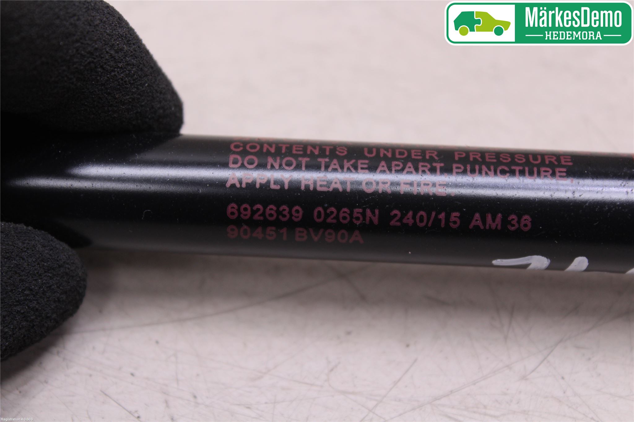 Nissan JUKE 14-19 Gasfjäder Baklucka