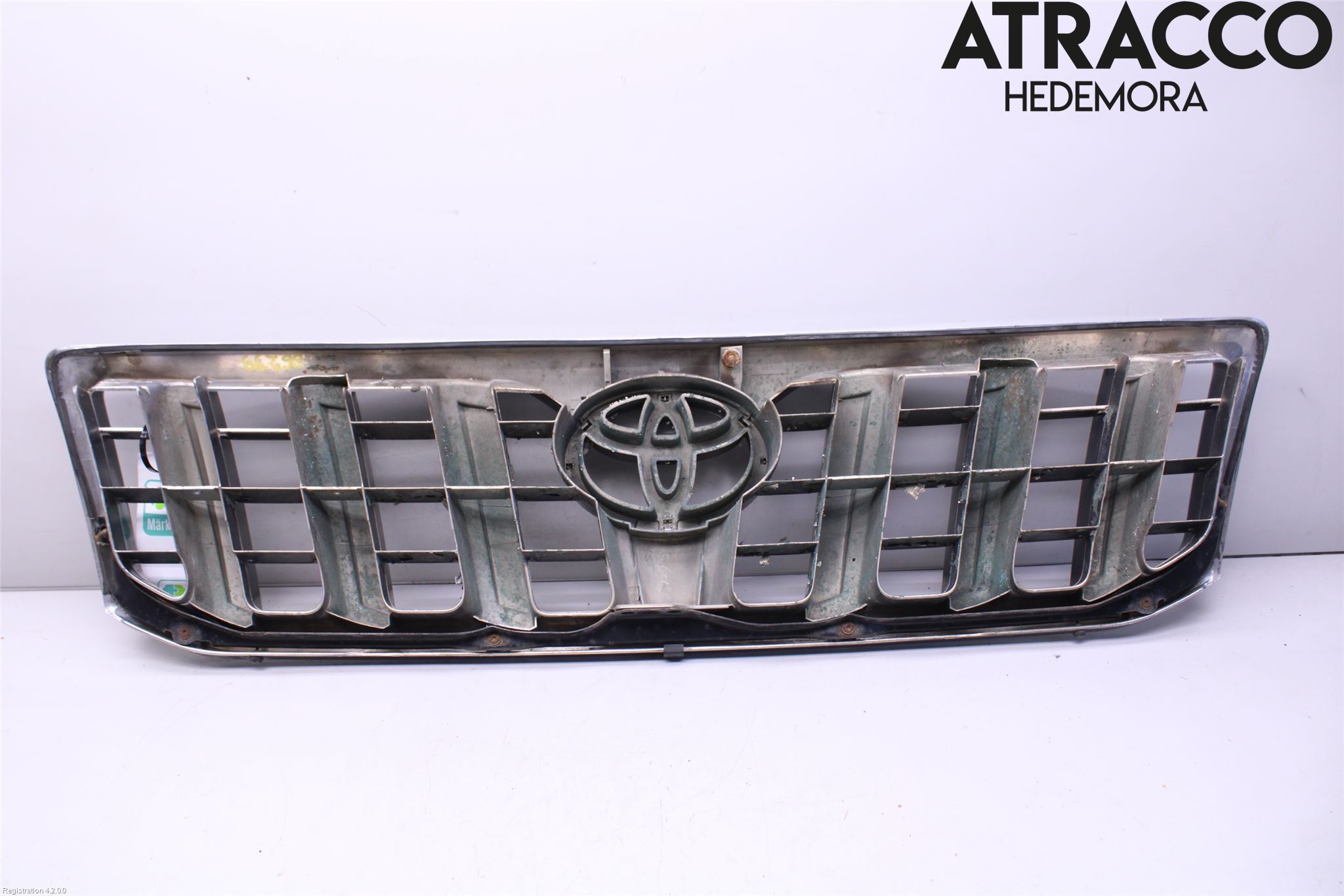 Toyota LANDCRUISER J120 02-09 Grill Komp