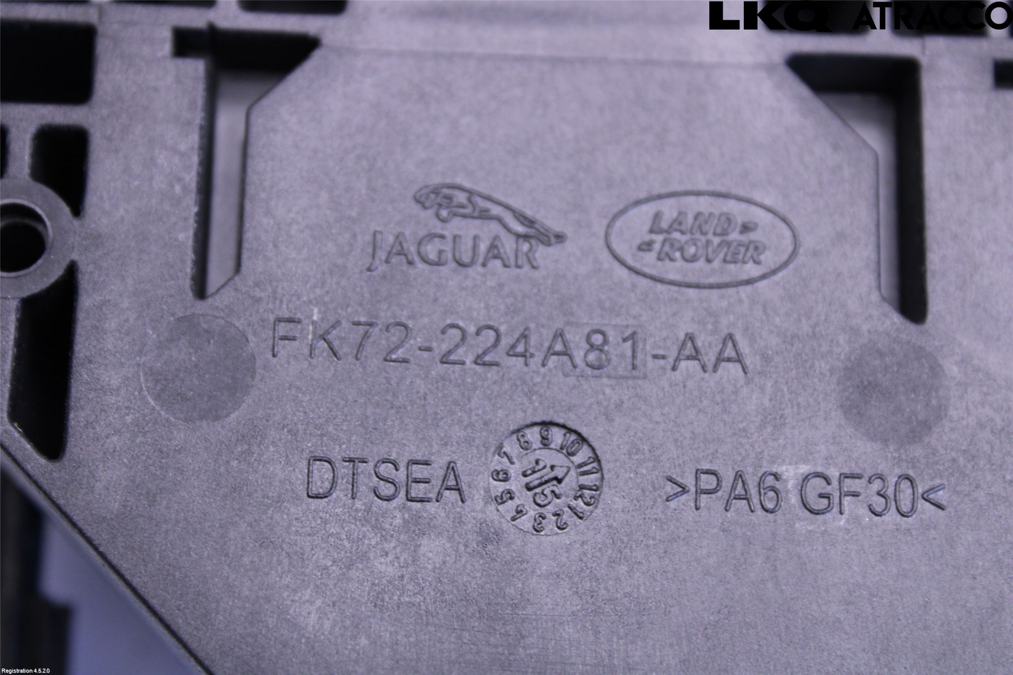 Jaguar XE (X760) 15-24 Dörrhandtag Yttre Vä