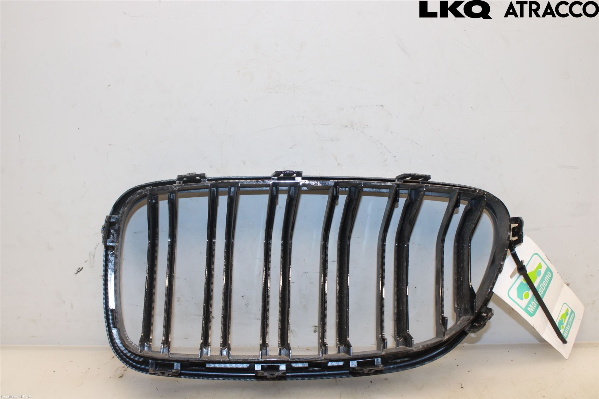 BMW 5 F10/F11/F18 09-17 Grilldel Höger