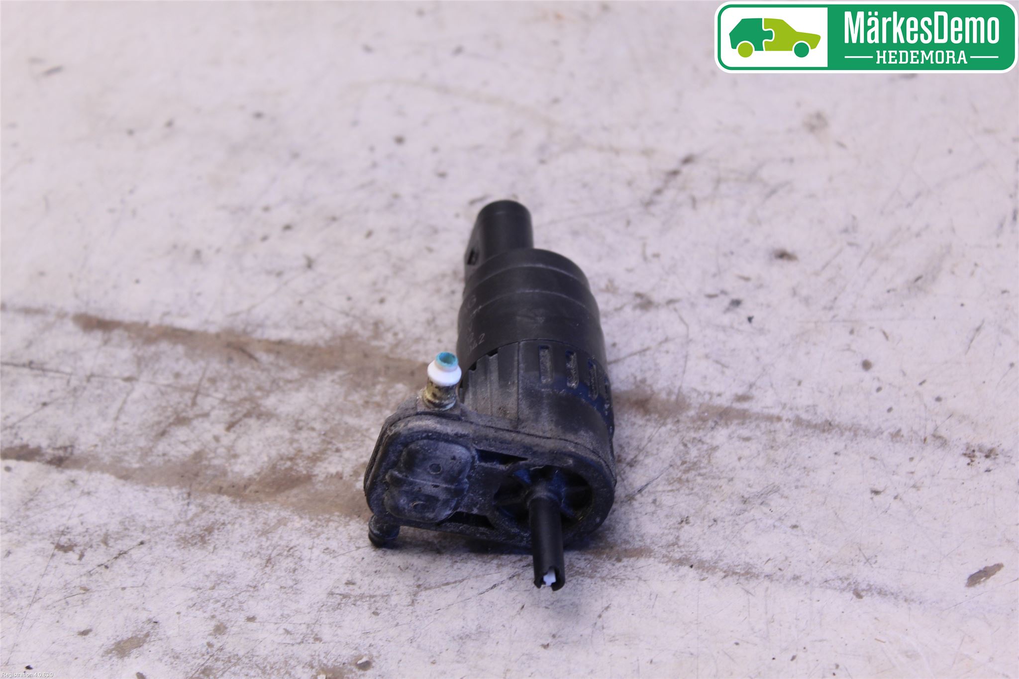 Volkswagen VW CADDY 11-15 Spolarpump Vindruta