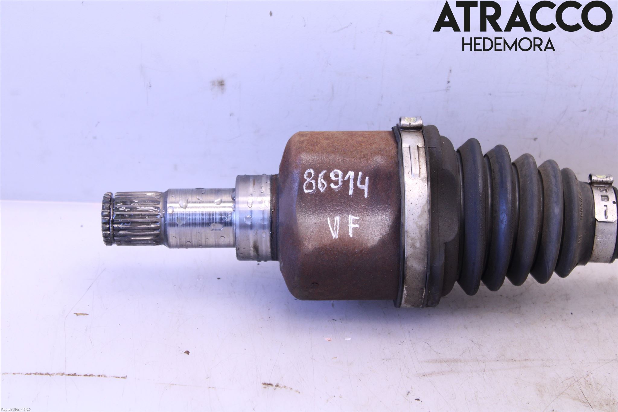 Ford FOCUS 15-18 Drivaxel Fram Vänster