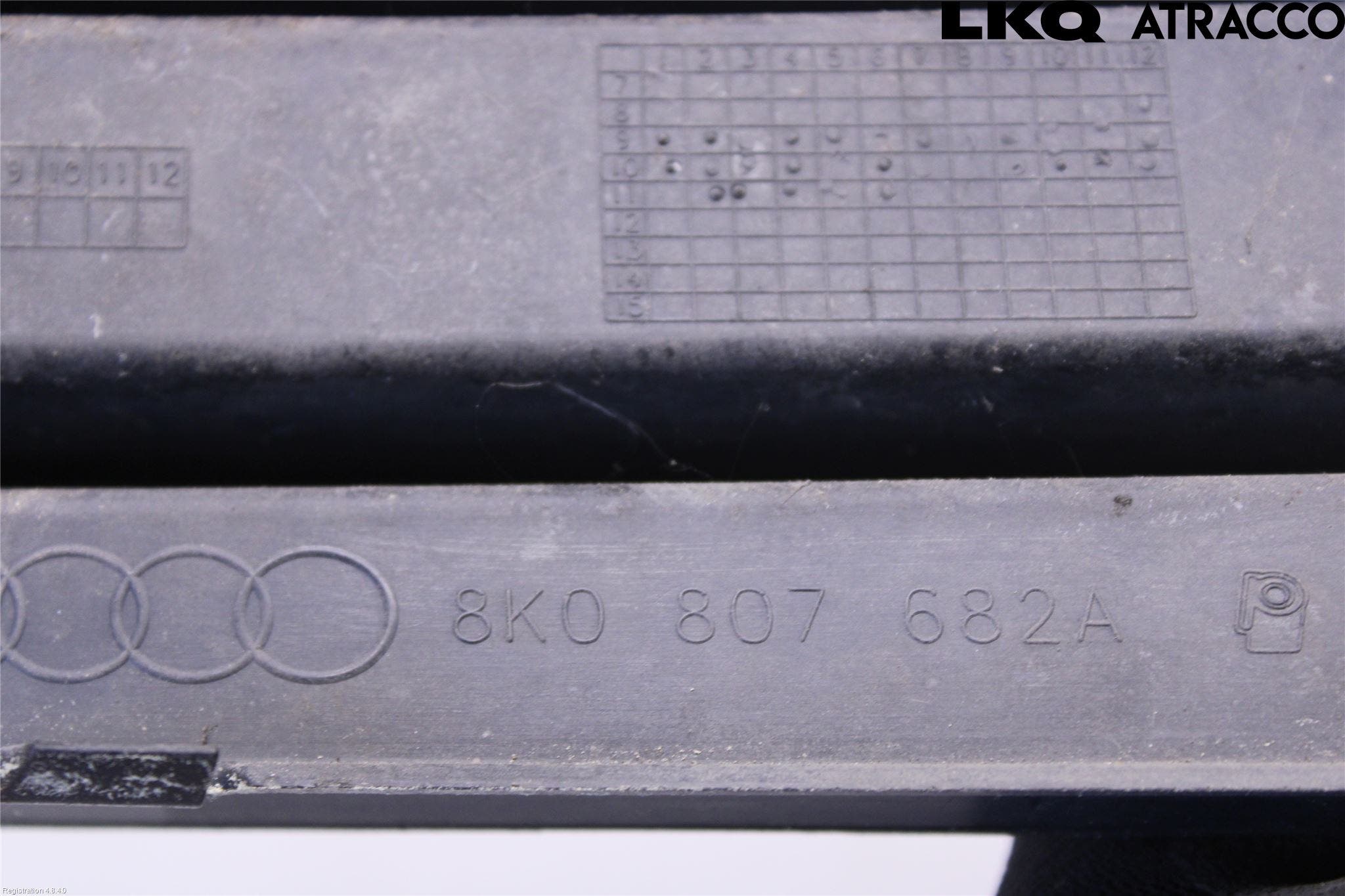 Audi A4/S4 08-11 Dimljussarg Fram