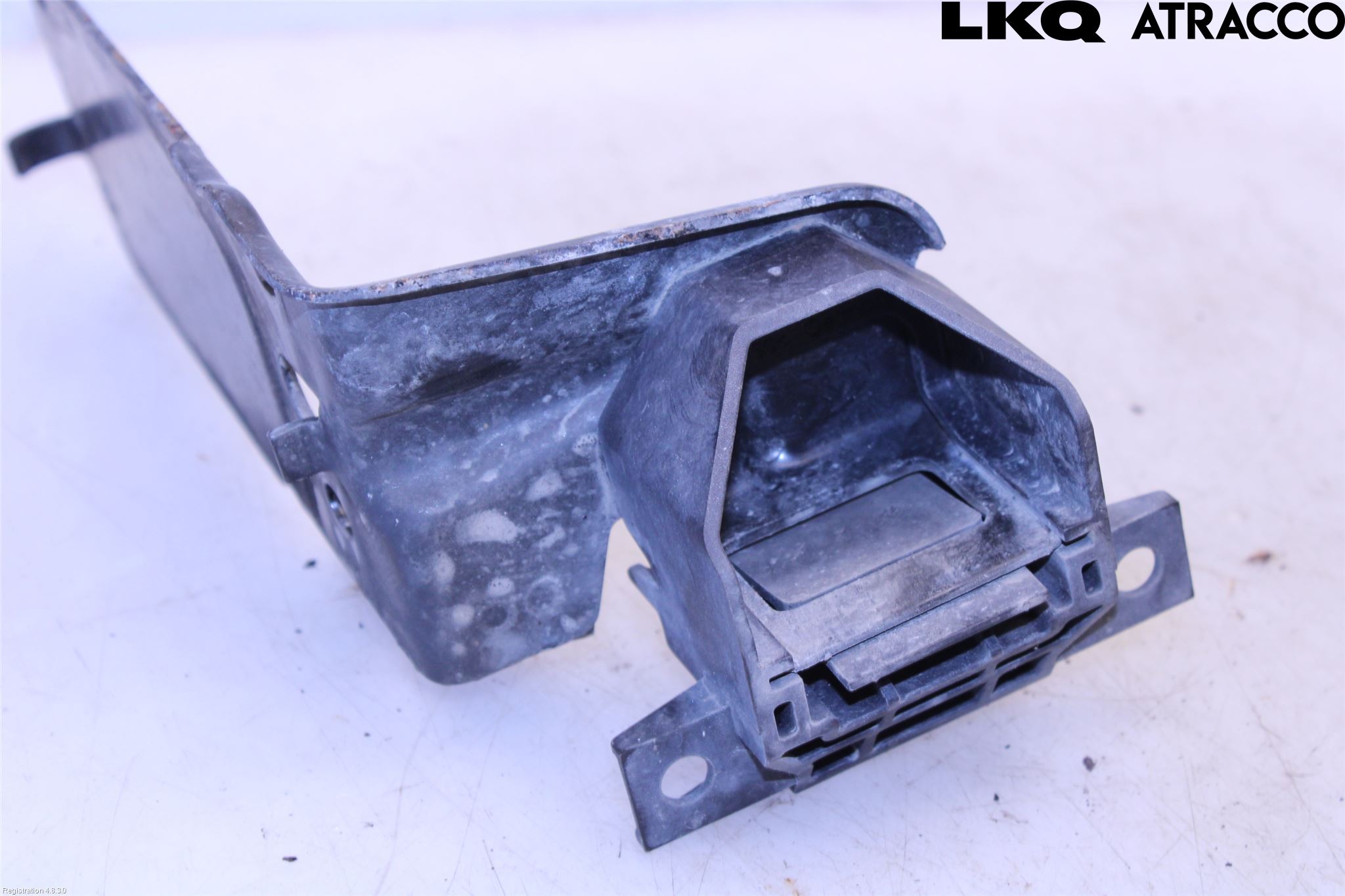 BMW 3 E90/91 SED/TOU 05-12 Kylarfäste-Ram-Balk