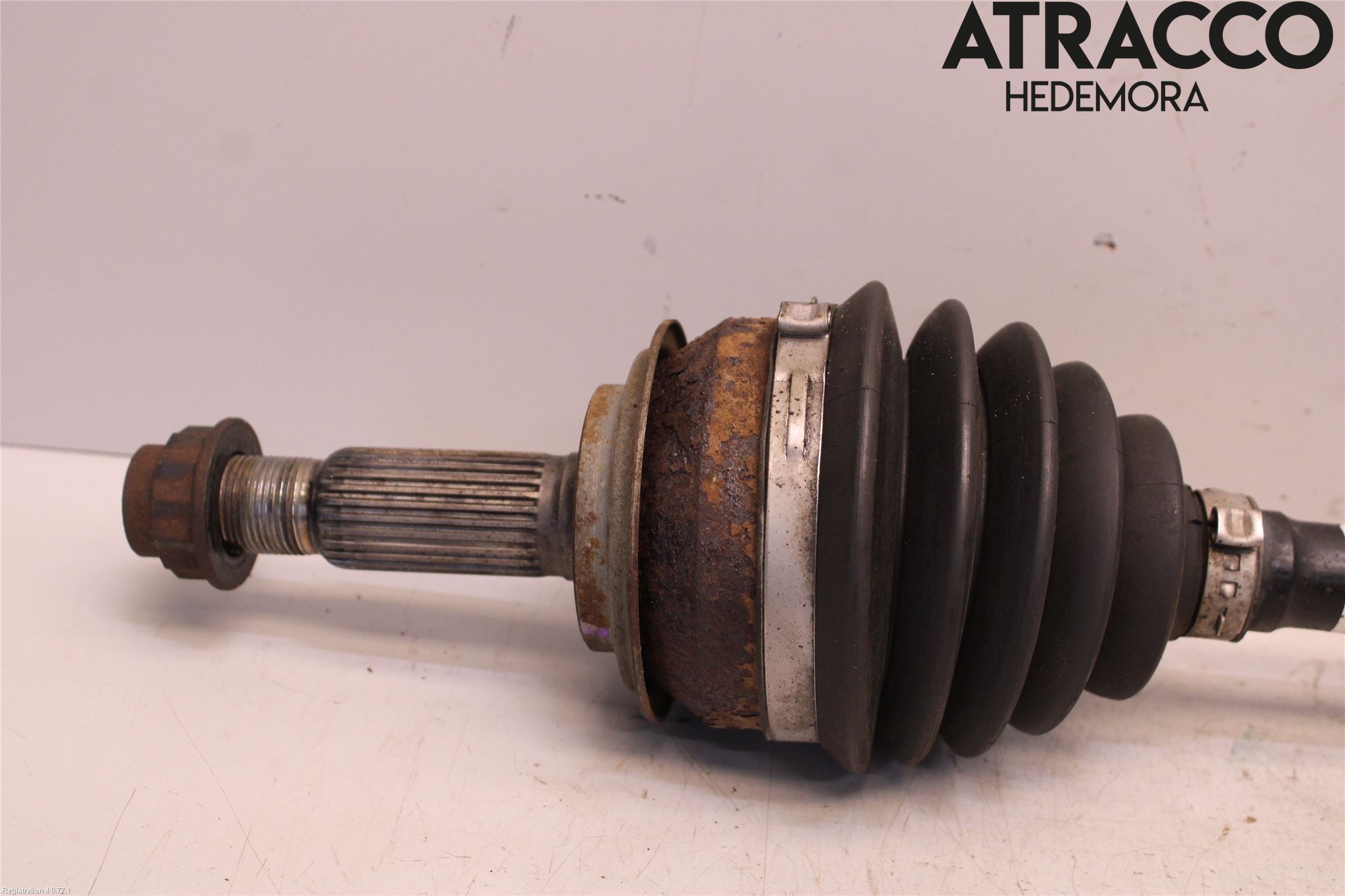 Toyota YARIS XP130 15-20 Drivaxel Fram Vänster