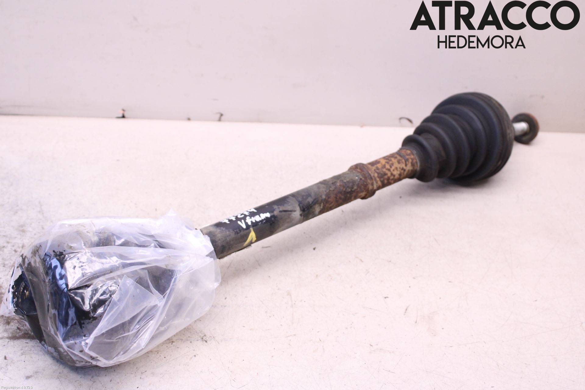 Audi 100/S4     91-94 Drivaxel Fram Vänster