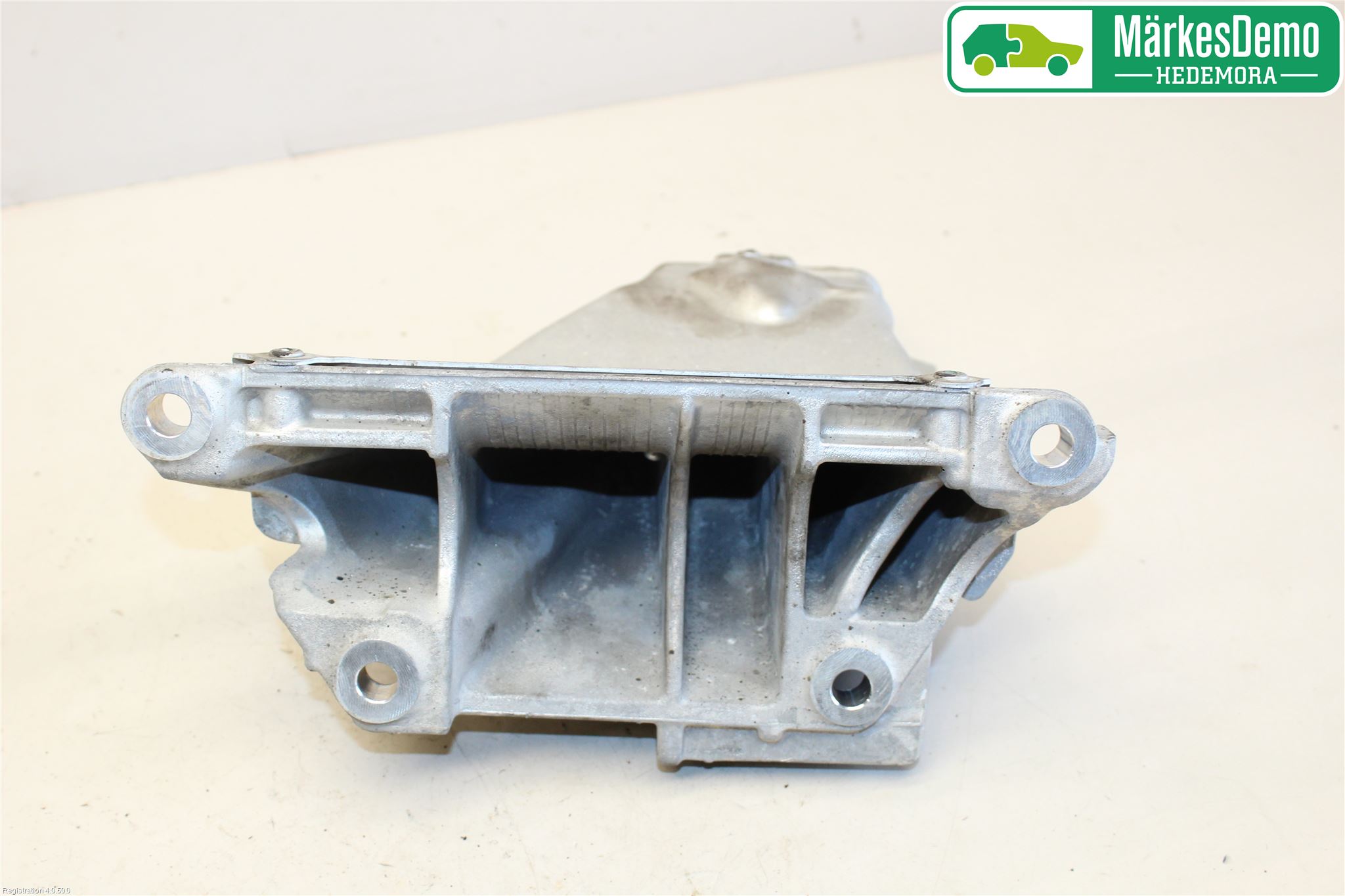 BMW X6 E71/E72   08-14 Motorfäste