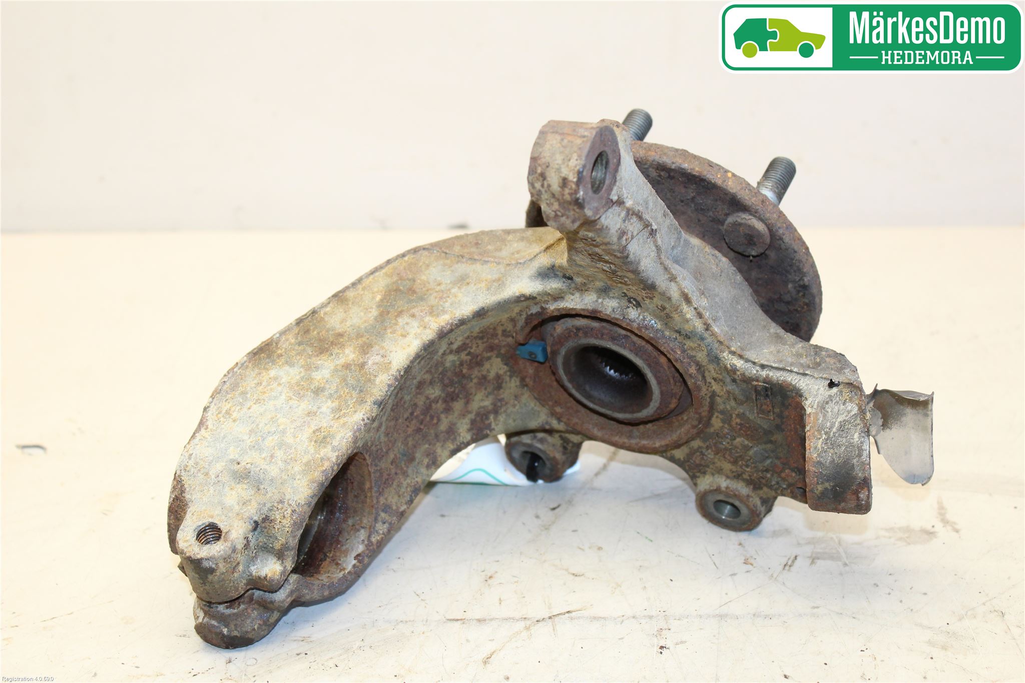 Ford FOCUS C-MAX I 03-06 Styrspindel Lagerhus Vä