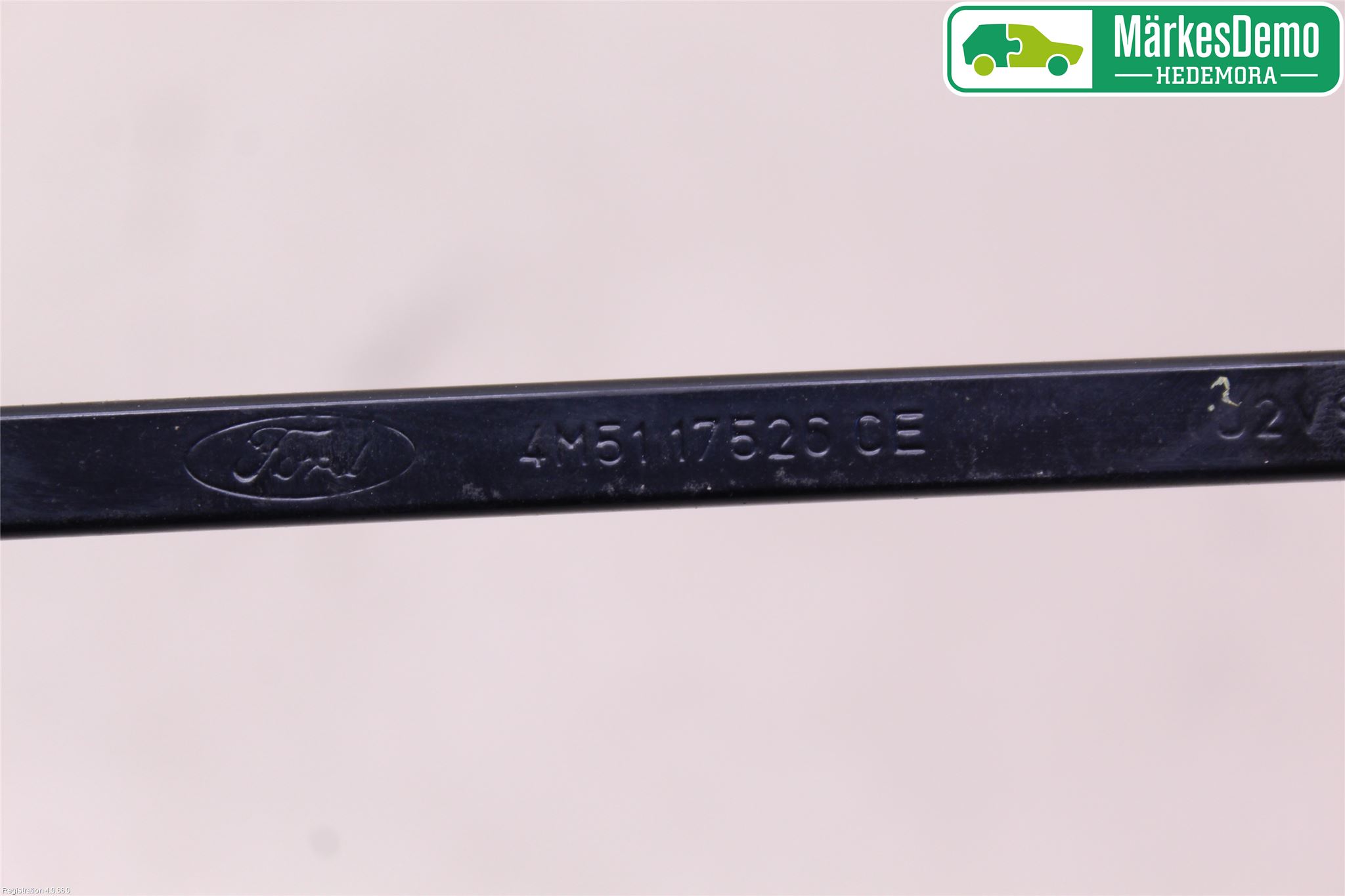 Ford FOCUS 08-11 Torkararm Armar Vindruta