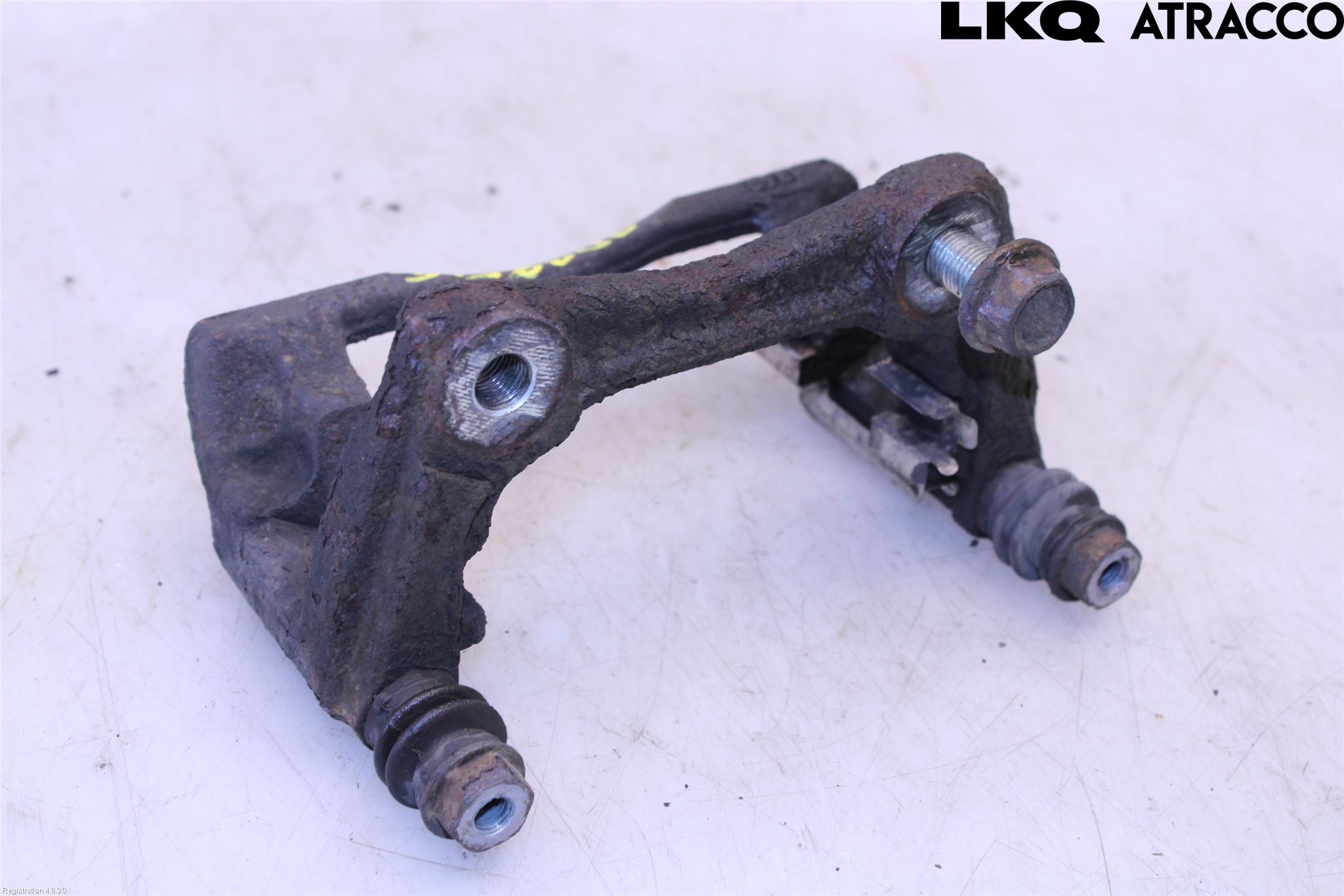 Nissan NOTE E11 06-14 Bromsokshållare