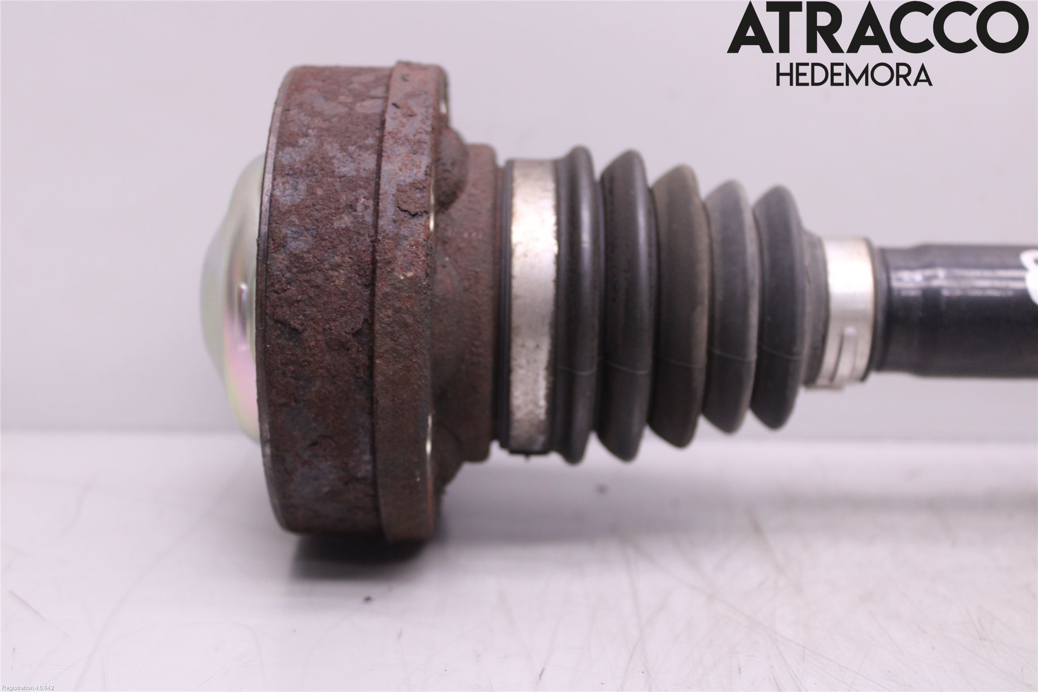 Audi A8/S8 4E  02-09 Drivaxel Bak Höger