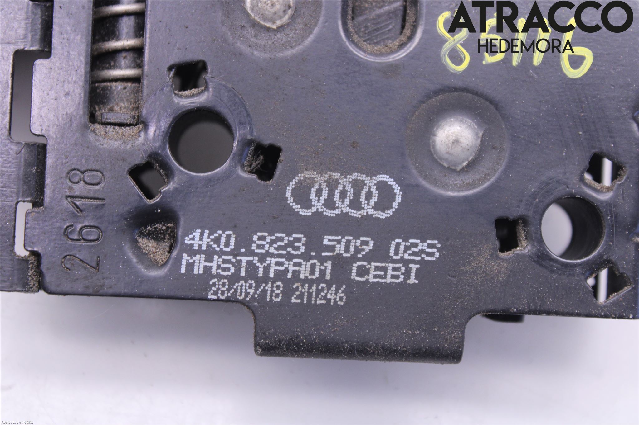 Audi A6 F2/C8 19- Huvlås