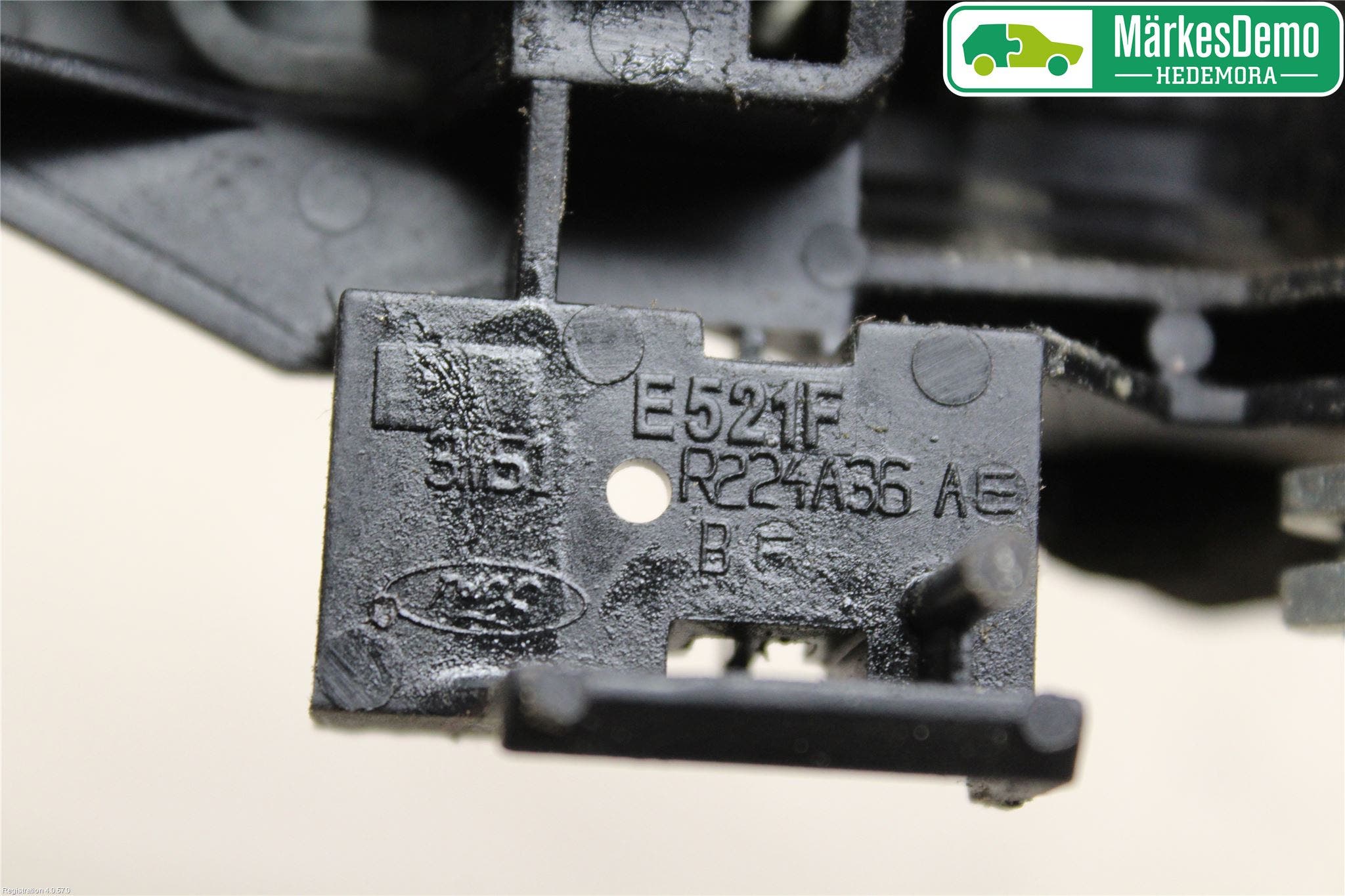 Ford FOCUS 04-07 Dörrhandtag Yttre Vä