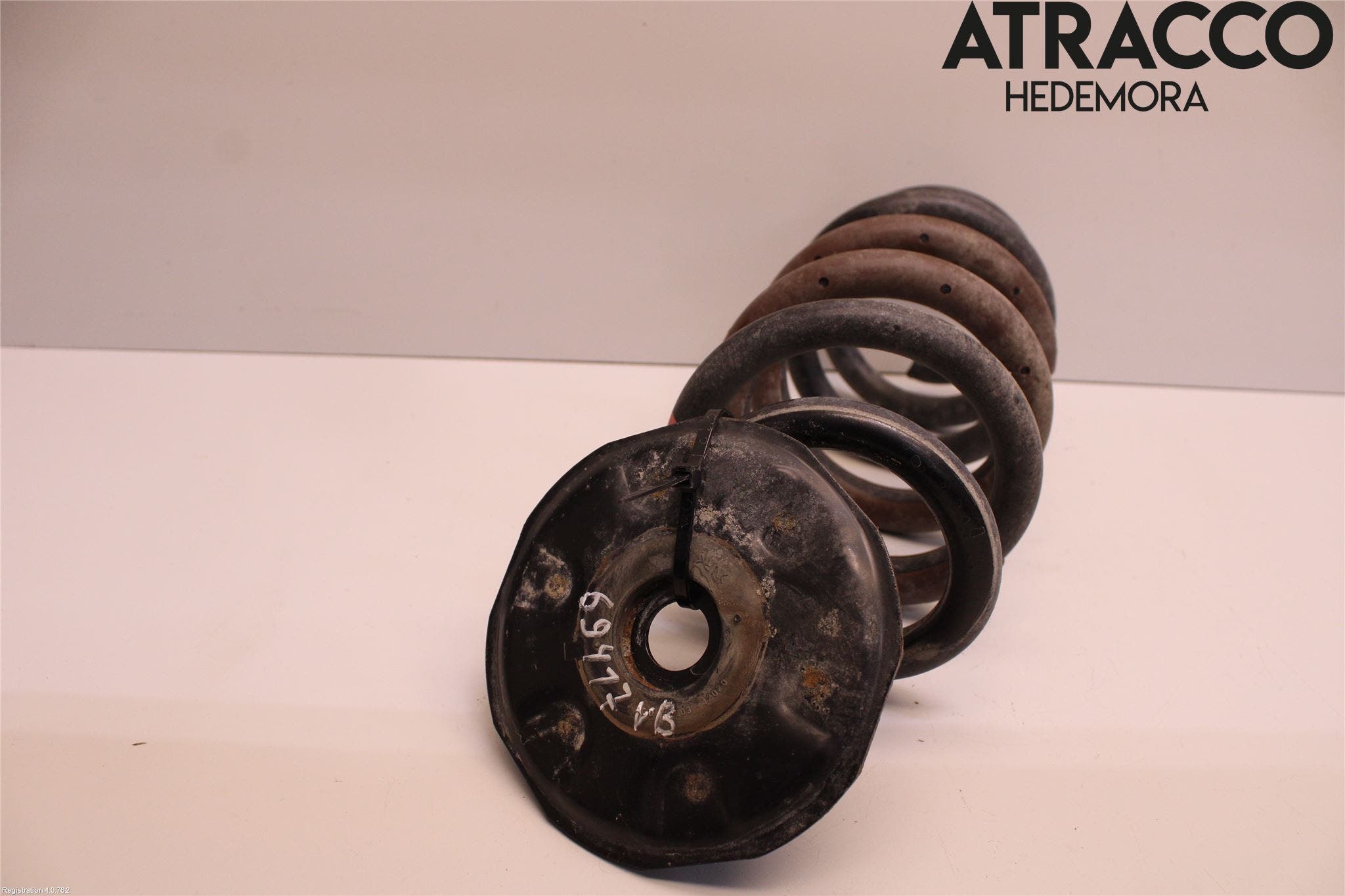 Lexus NX 300h 15-21 Fjäder Bak