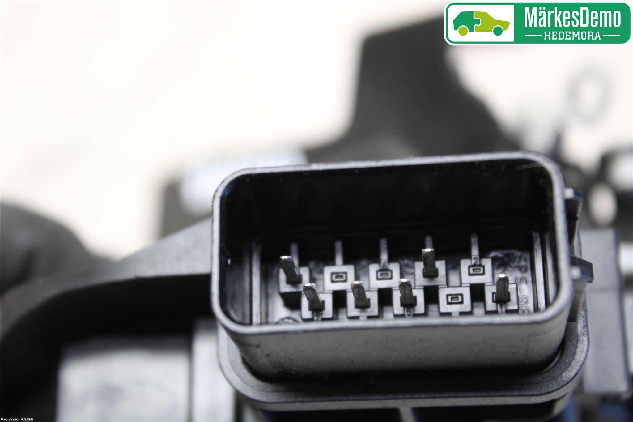 Ford FOCUS C-MAX I 03-06 Låskista-Dörrlås