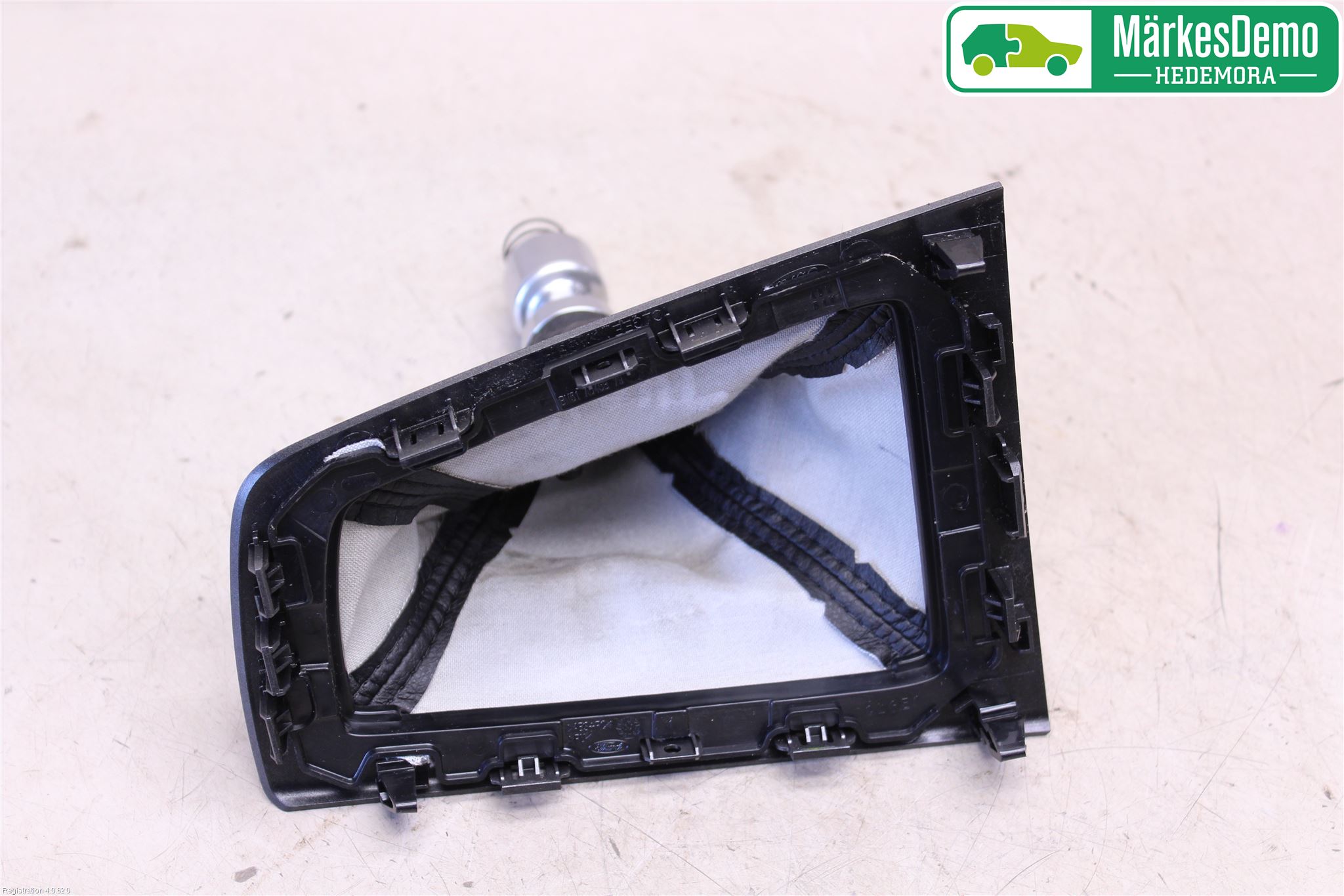 Ford FOCUS 11-14 Växelspaksdamask