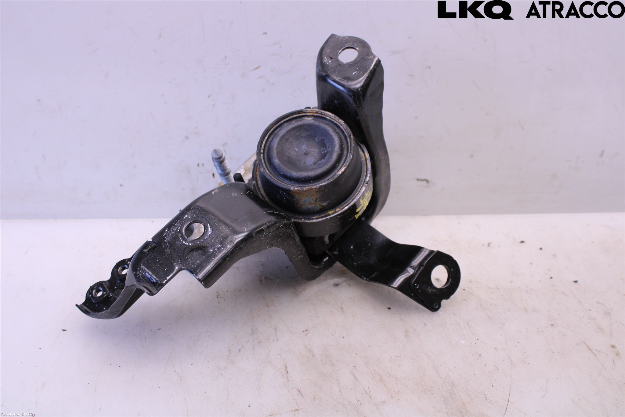 Toyota YARIS XP21 20- Motorfäste