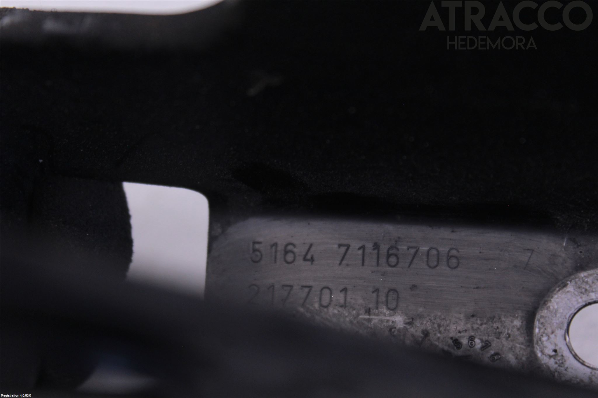 BMW 3 E90/91 SED/TOU 05-12 Front Huvlåsplåt-Balk