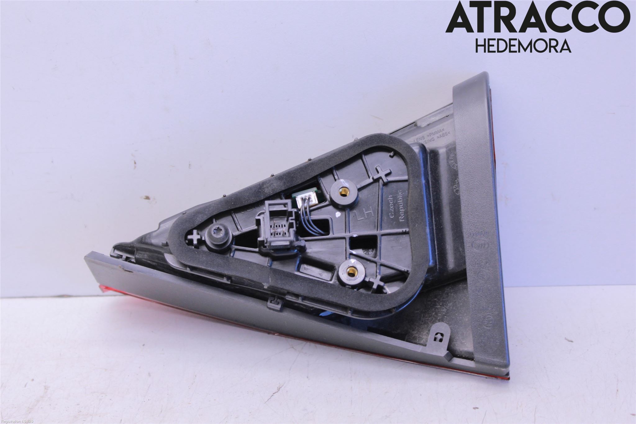 Skoda SUPERB 16-24 Bakljus Lucka Vä