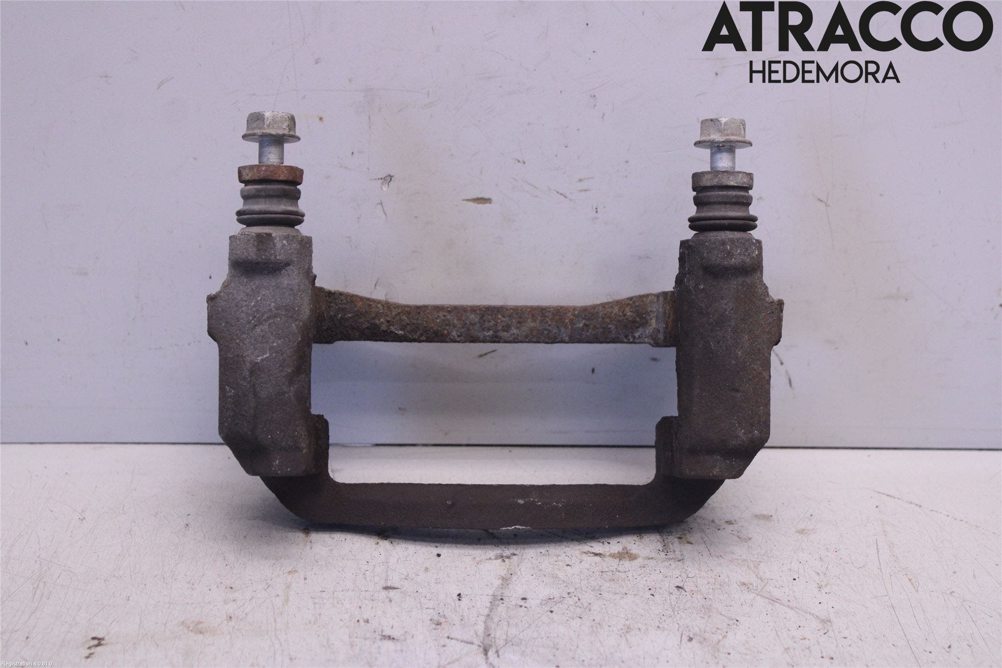 Suzuki SWIFT 17-24 Bromsokshållare