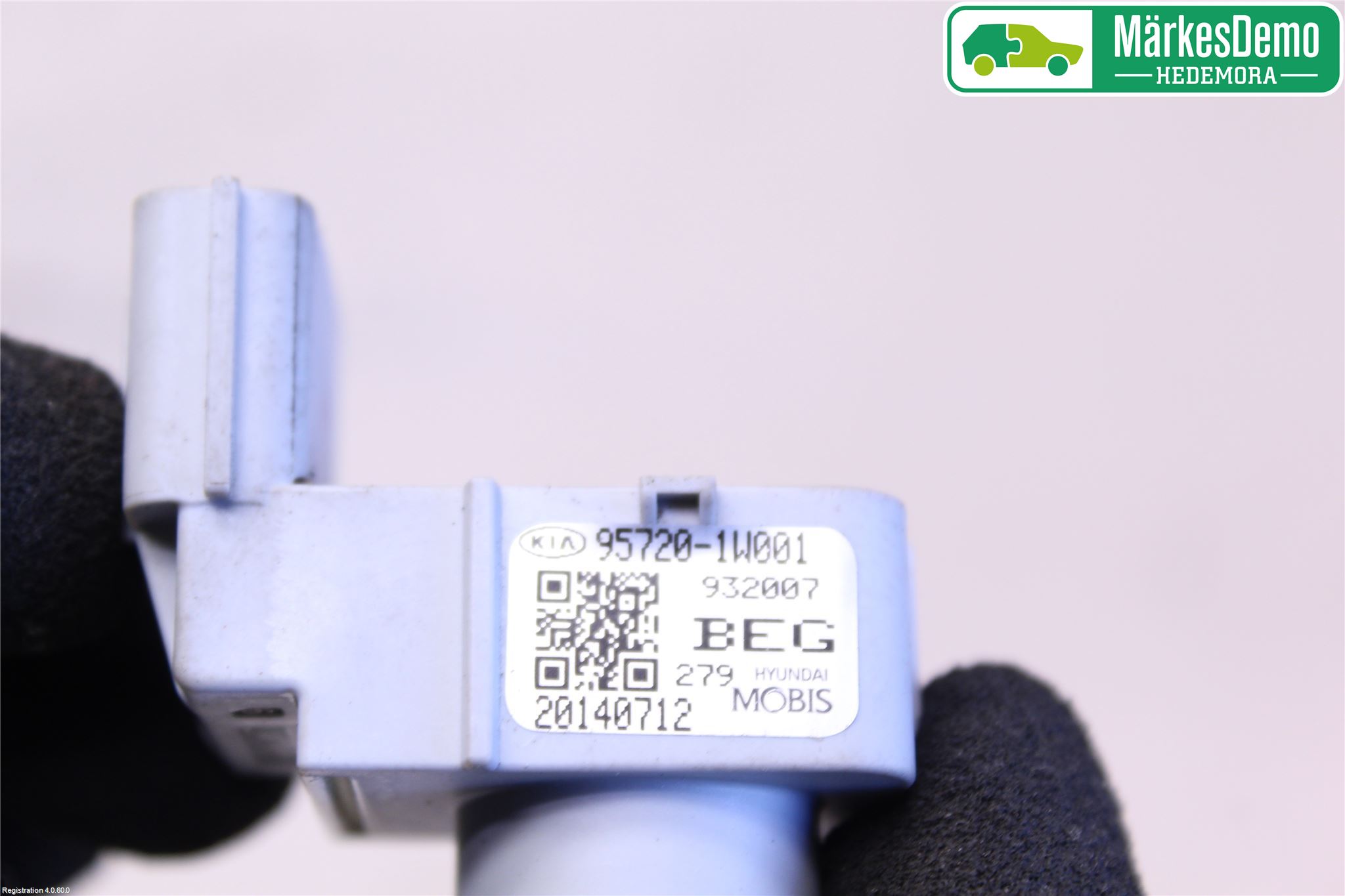 Kia RIO 12-16 Parkeringshjälp Backsensor