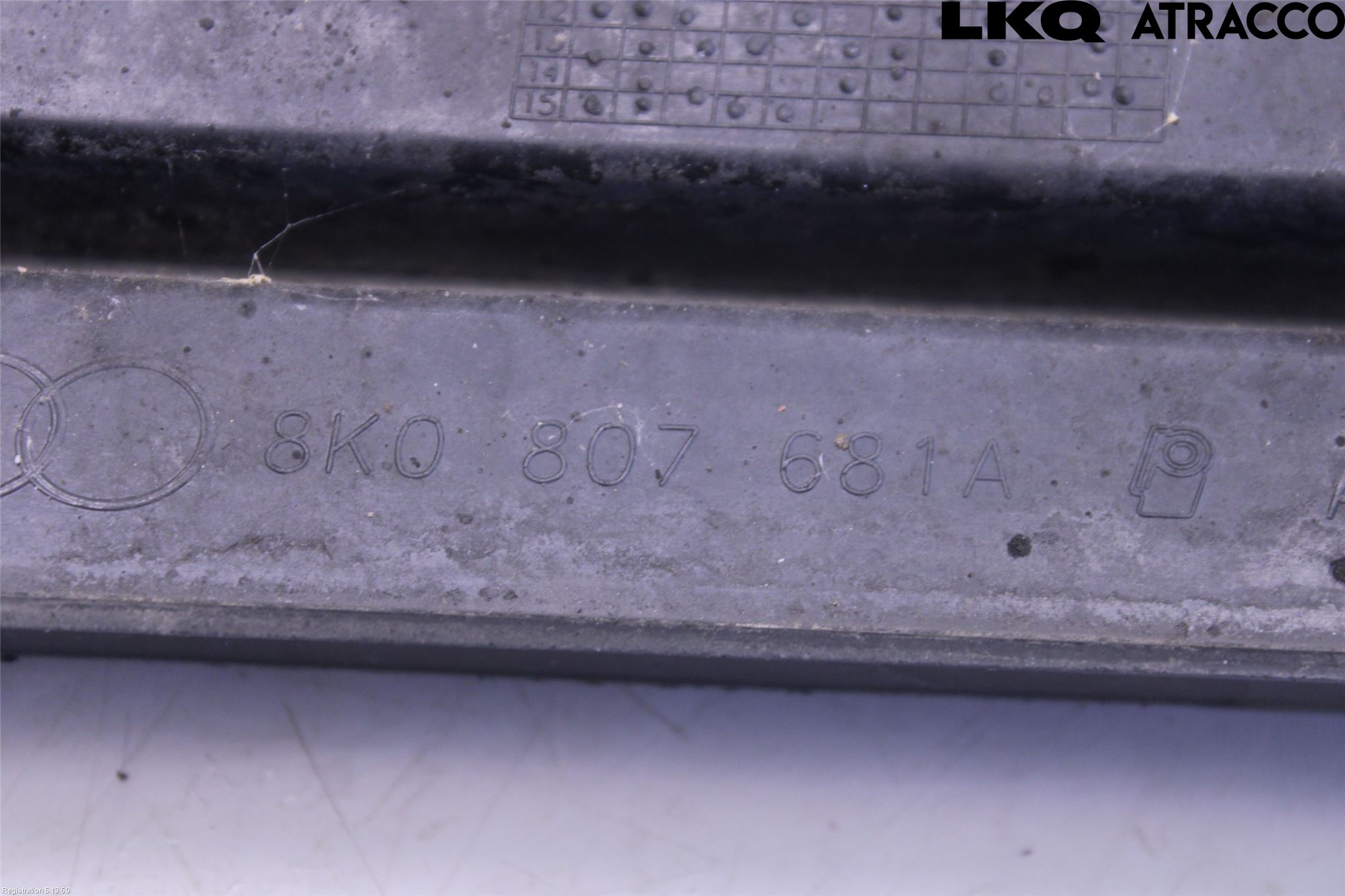 Audi A4/S4 08-11 Dimljussarg Fram