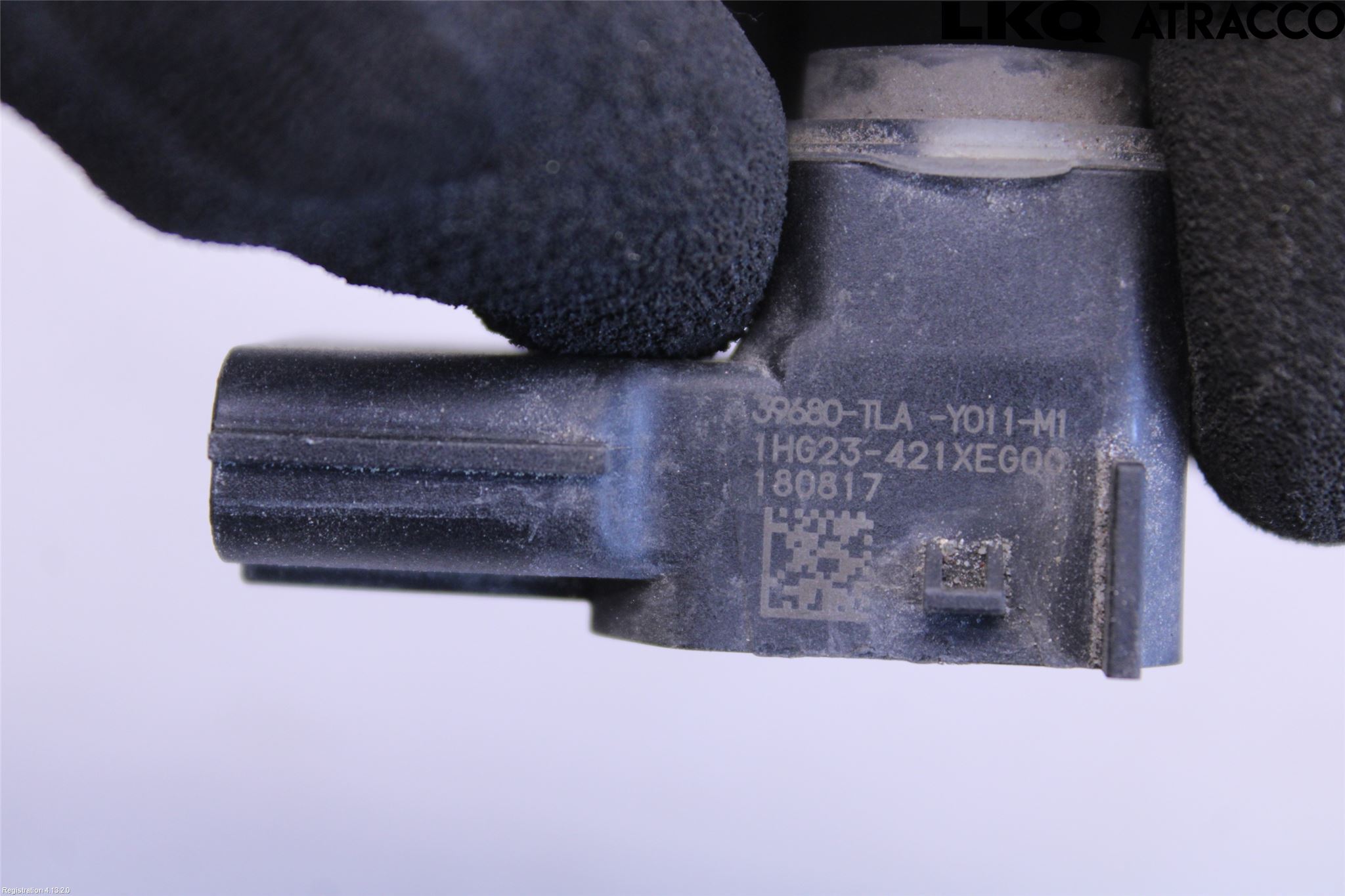 Honda CIVIC 17-22 Parkeringshjälp Frontsensor