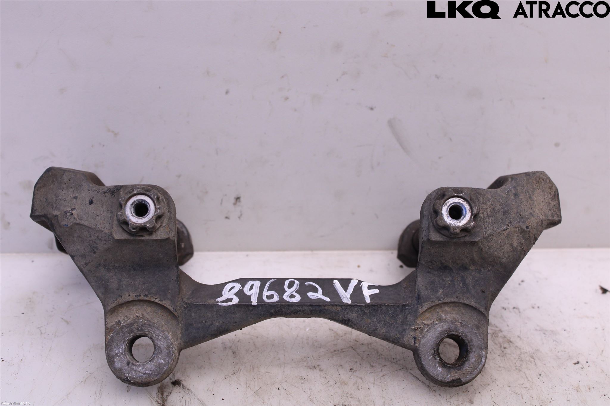 Audi A5 07-16 Bromsokshållare