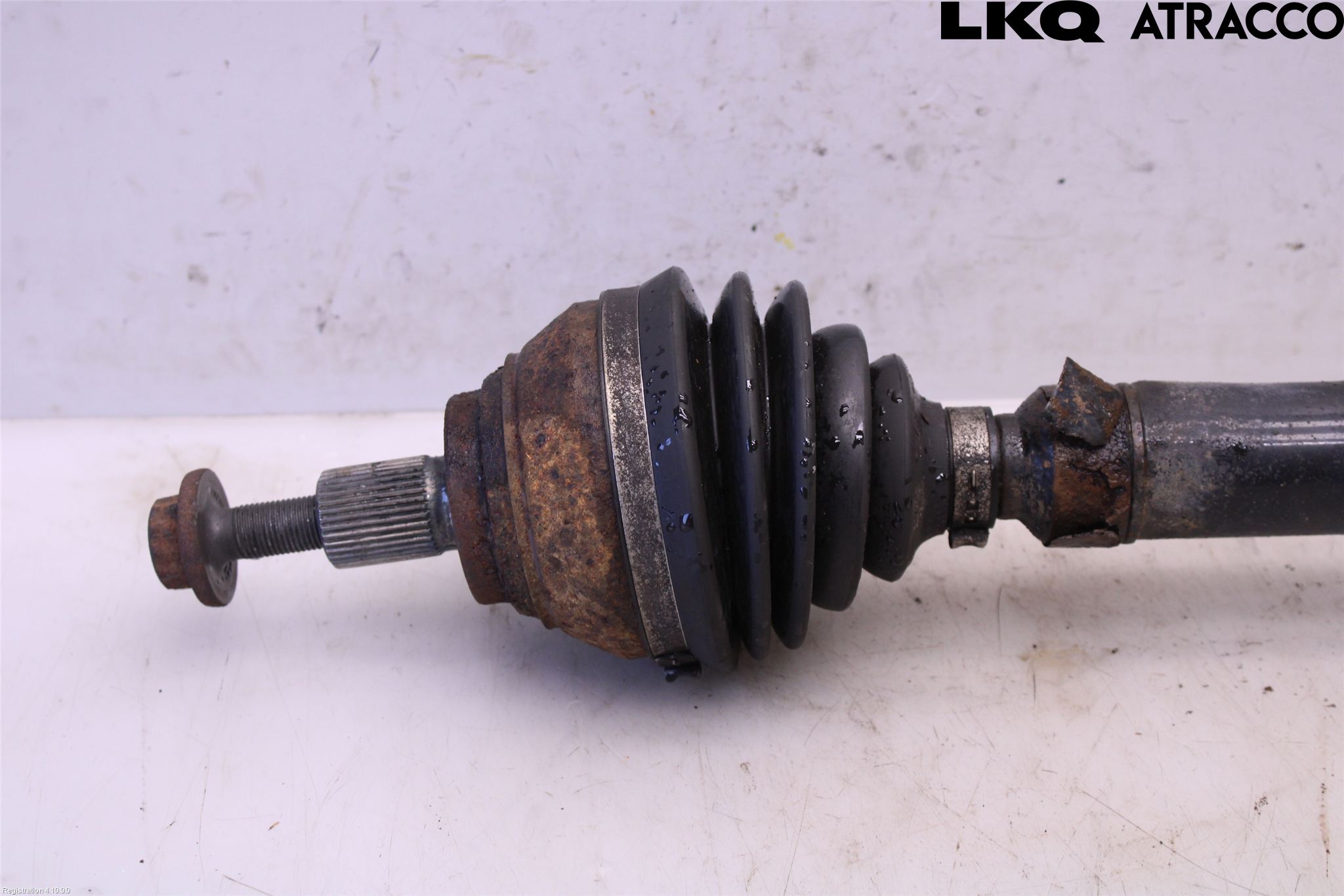 Volkswagen VW CADDY 11-15 Drivaxel Fram Höger