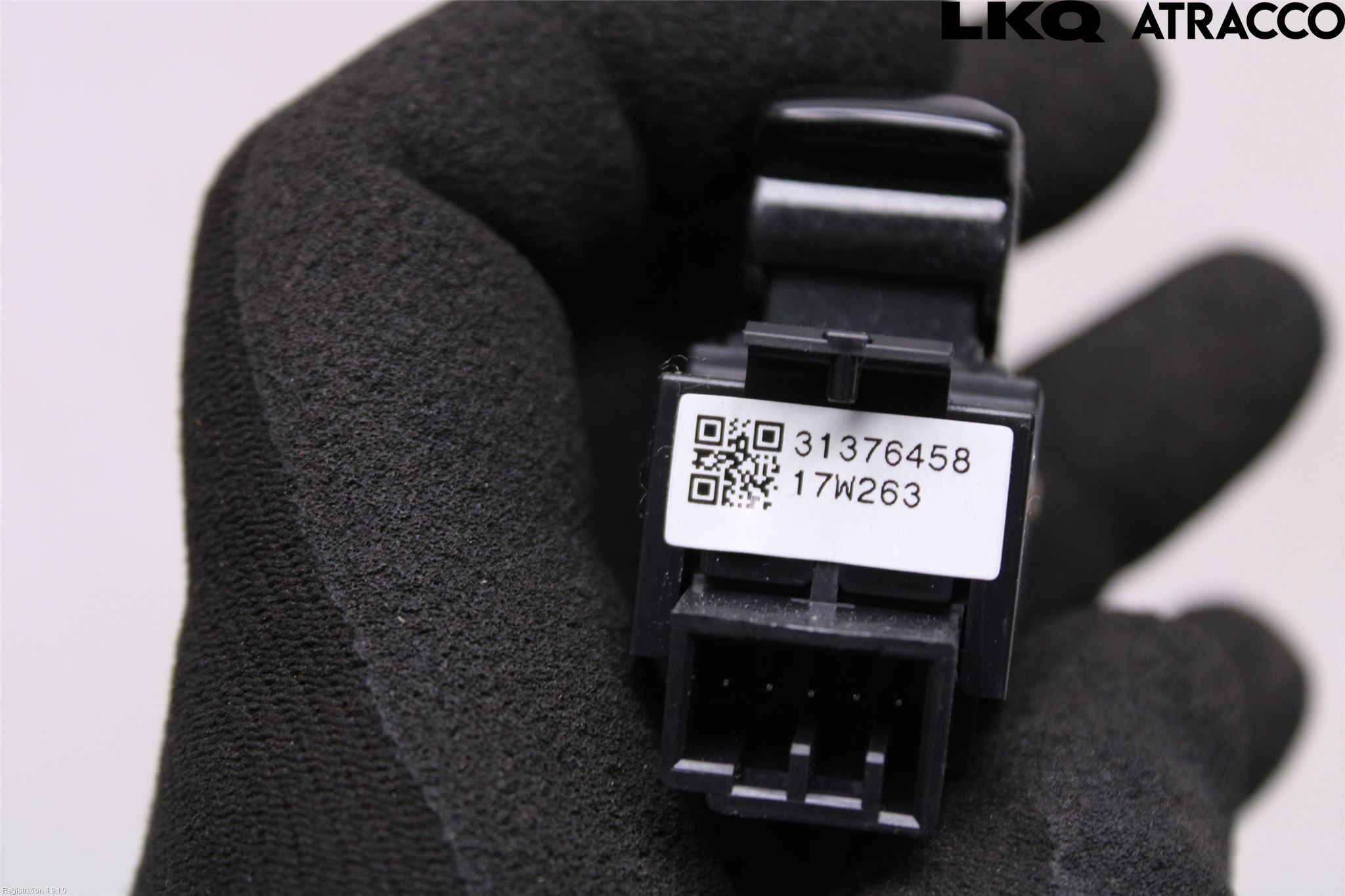 Volvo V90 17->> Strömställare Elhiss