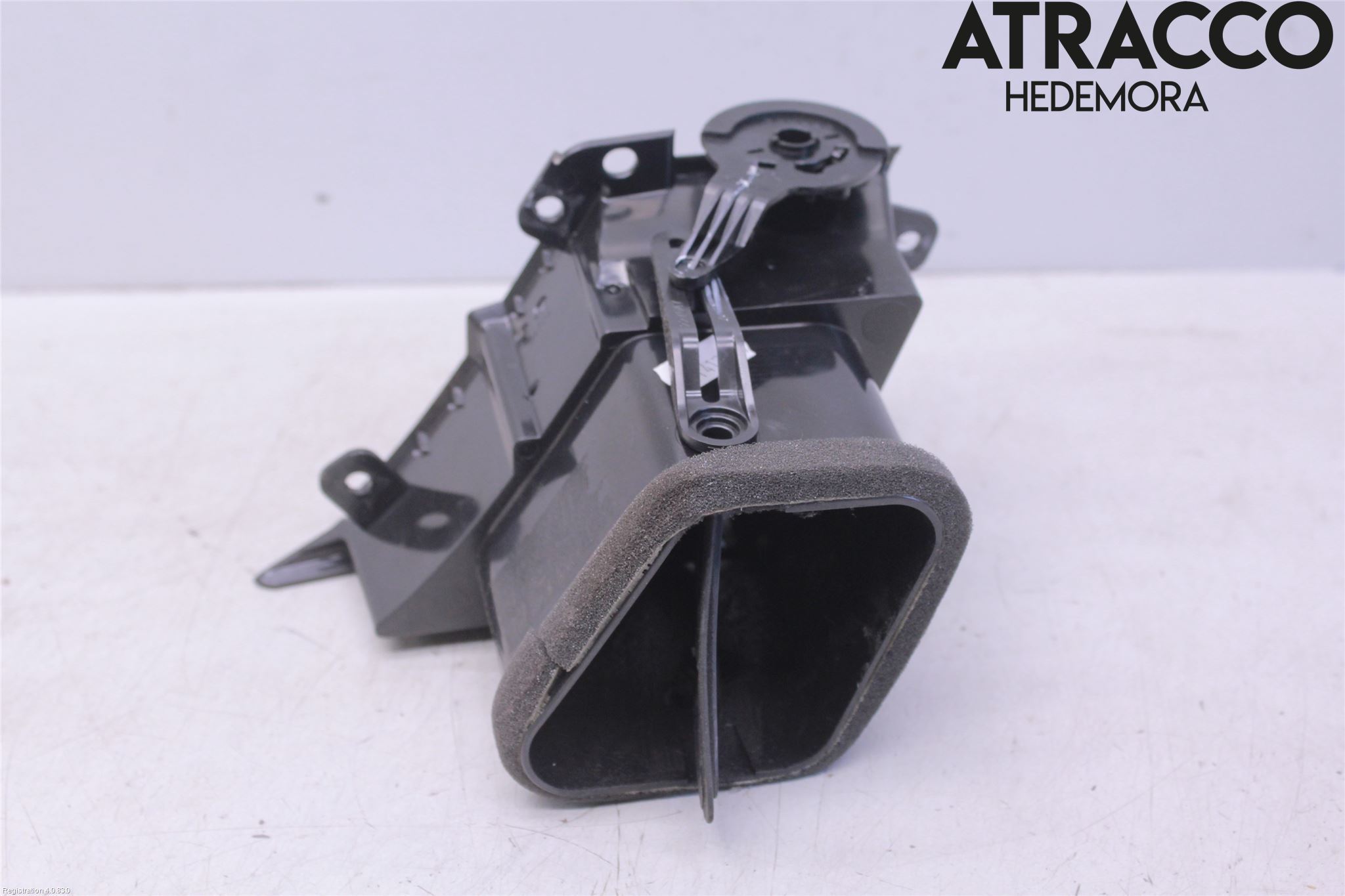 Iveco DAILY 14->> Defrosterkanal-Munstycke