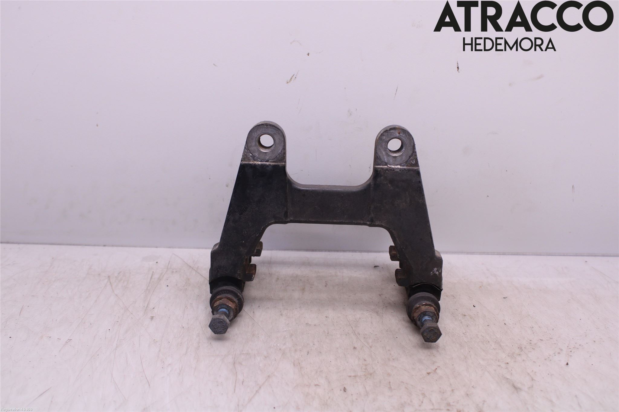 Audi A6/S6     05-11 Bromsokshållare