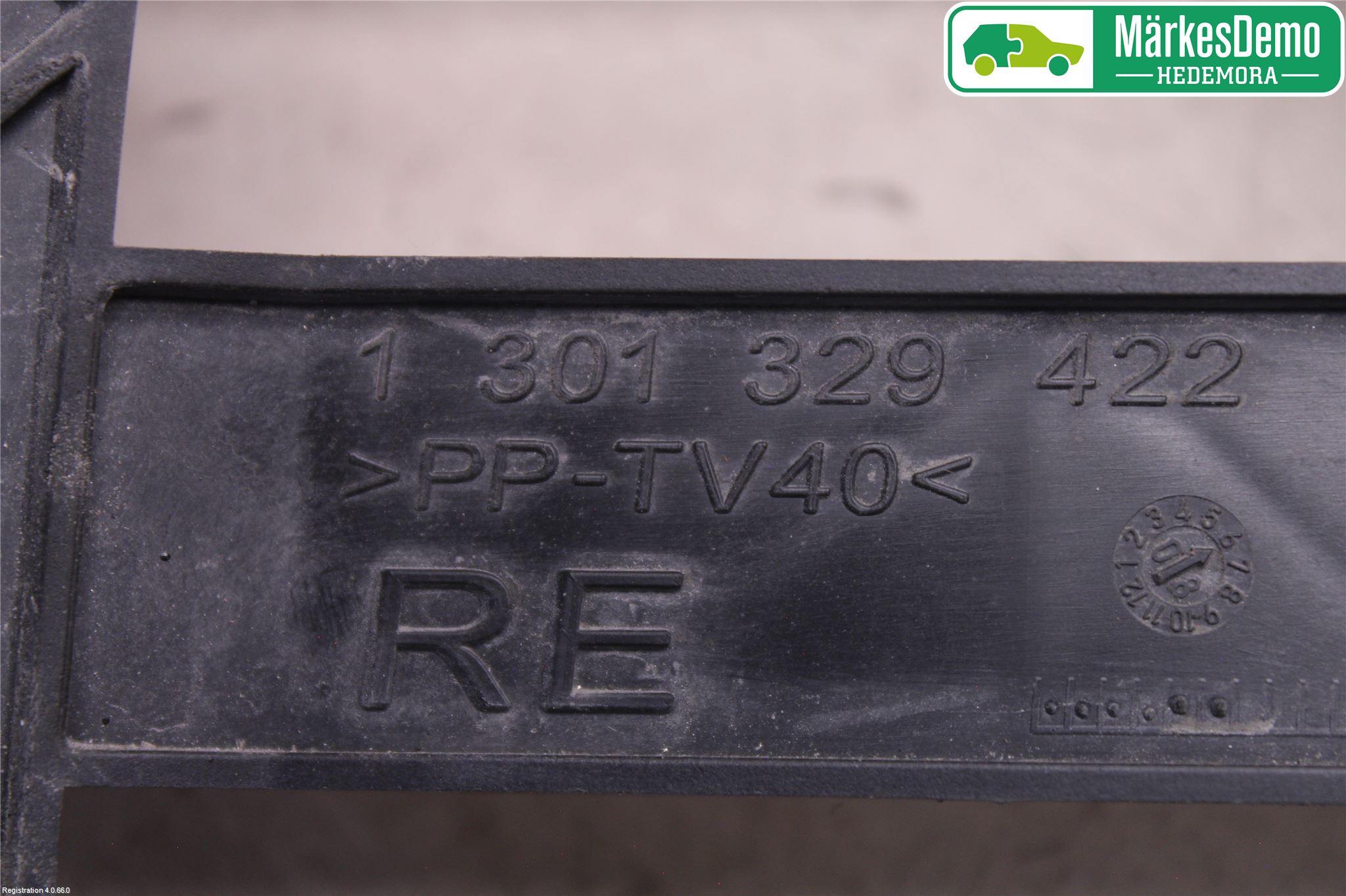 Volkswagen VW TRANSP/CARAVELLE (T5) 04-15 Strålkast Fästsarg