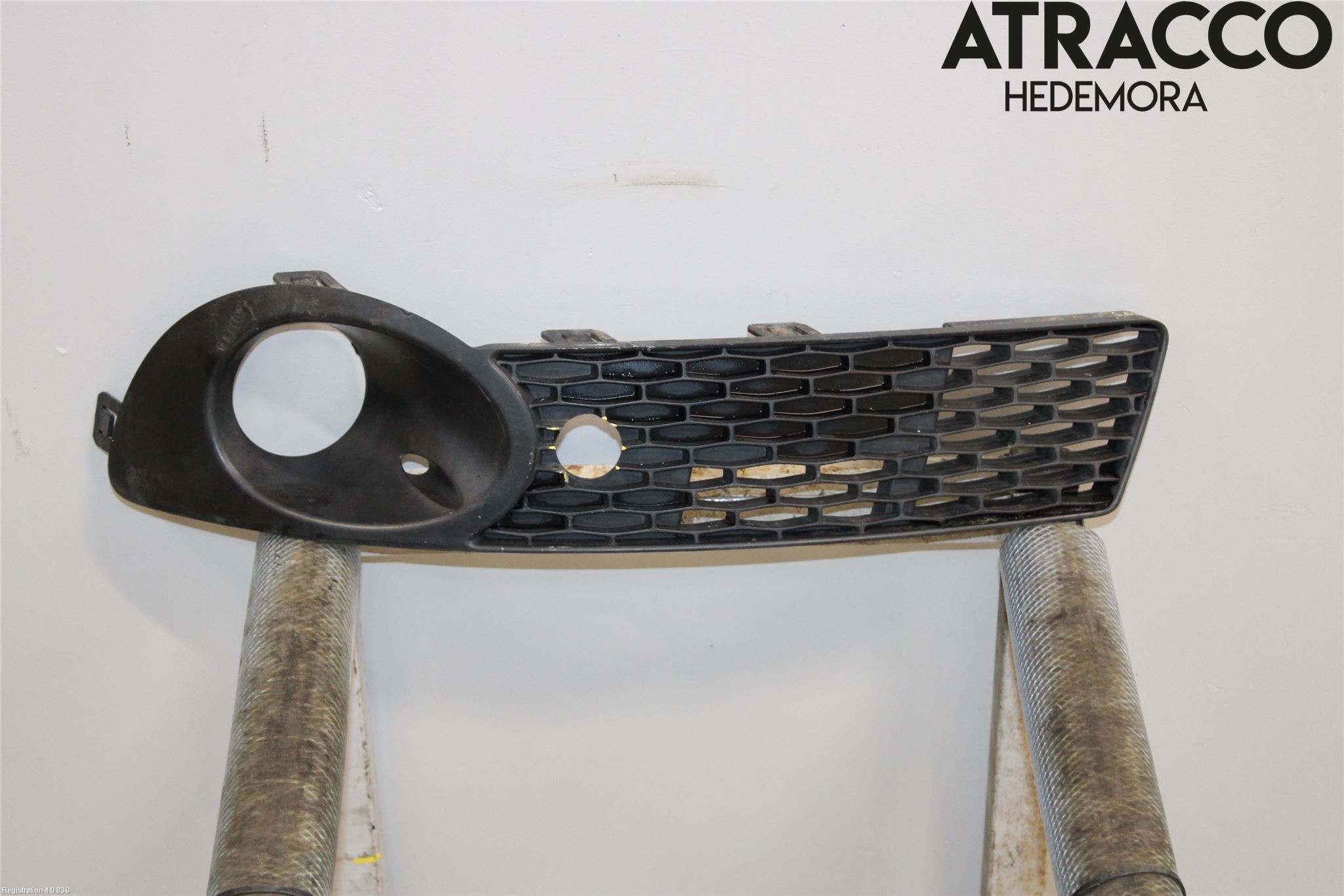 Saab 9-5     06-10 Dimljussarg Fram