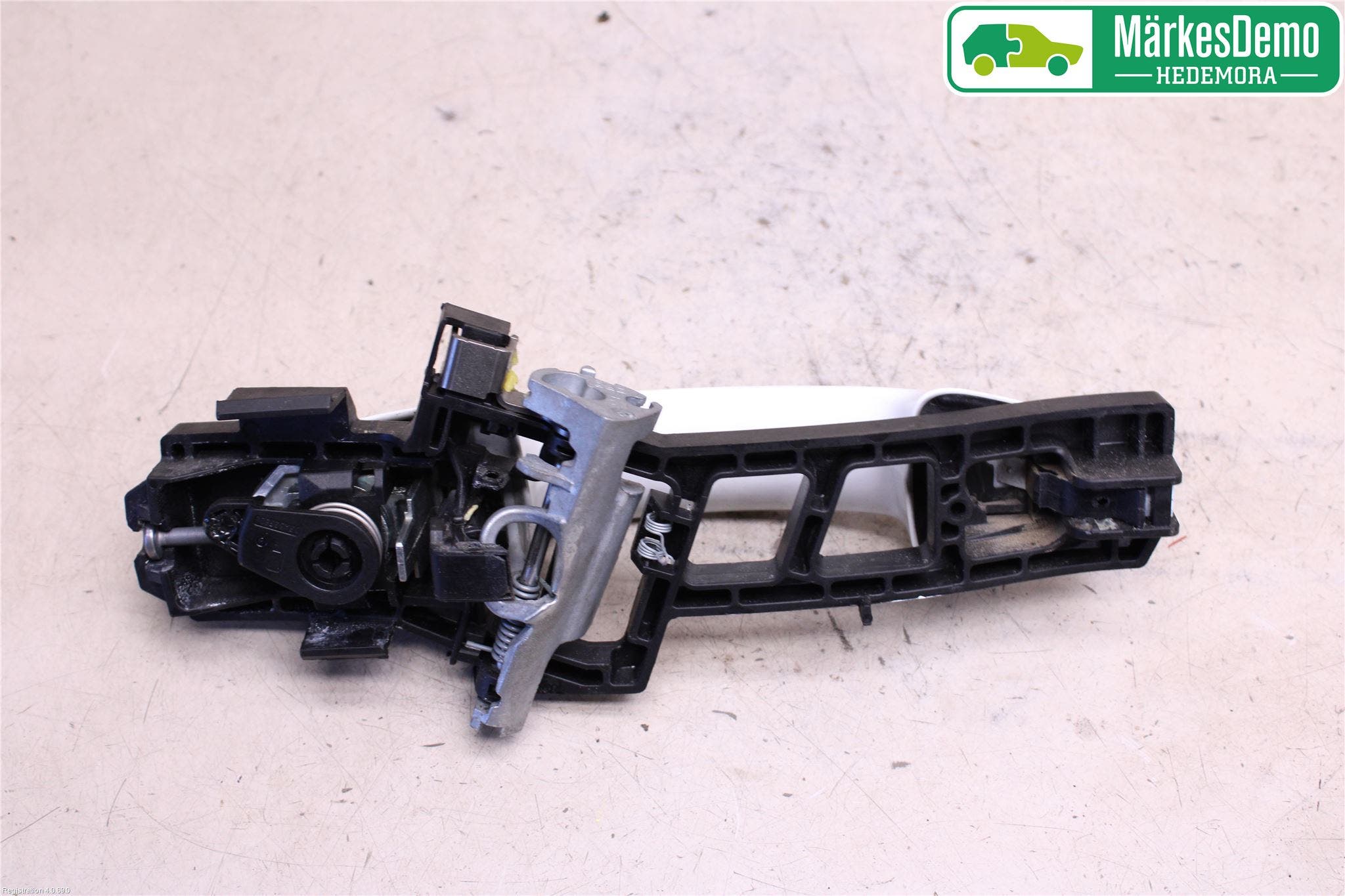 Ford FIESTA 13-17 Dörrhandtag Yttre Vä