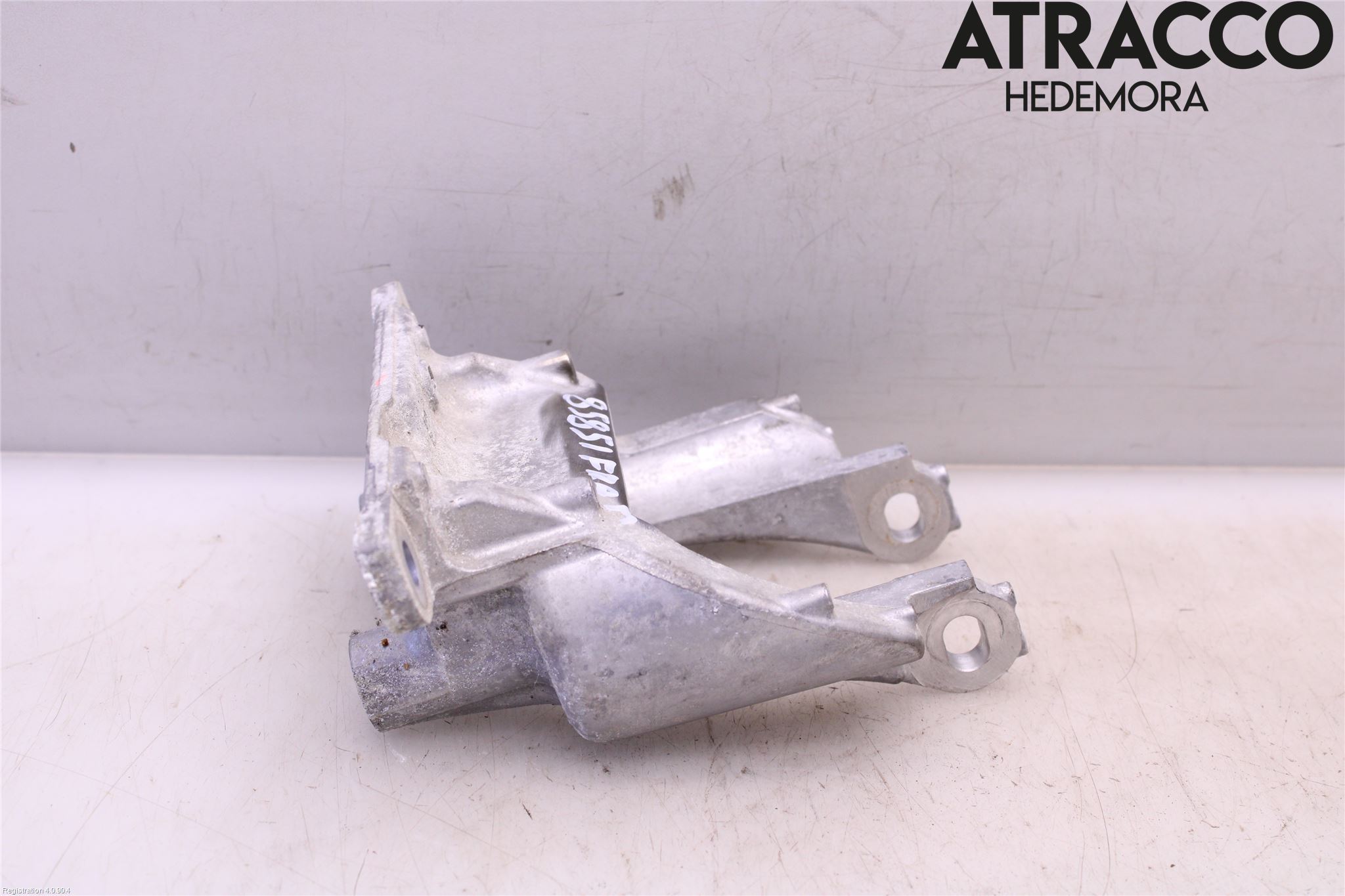 Subaru OUTBACK 15-20 Motorfäste