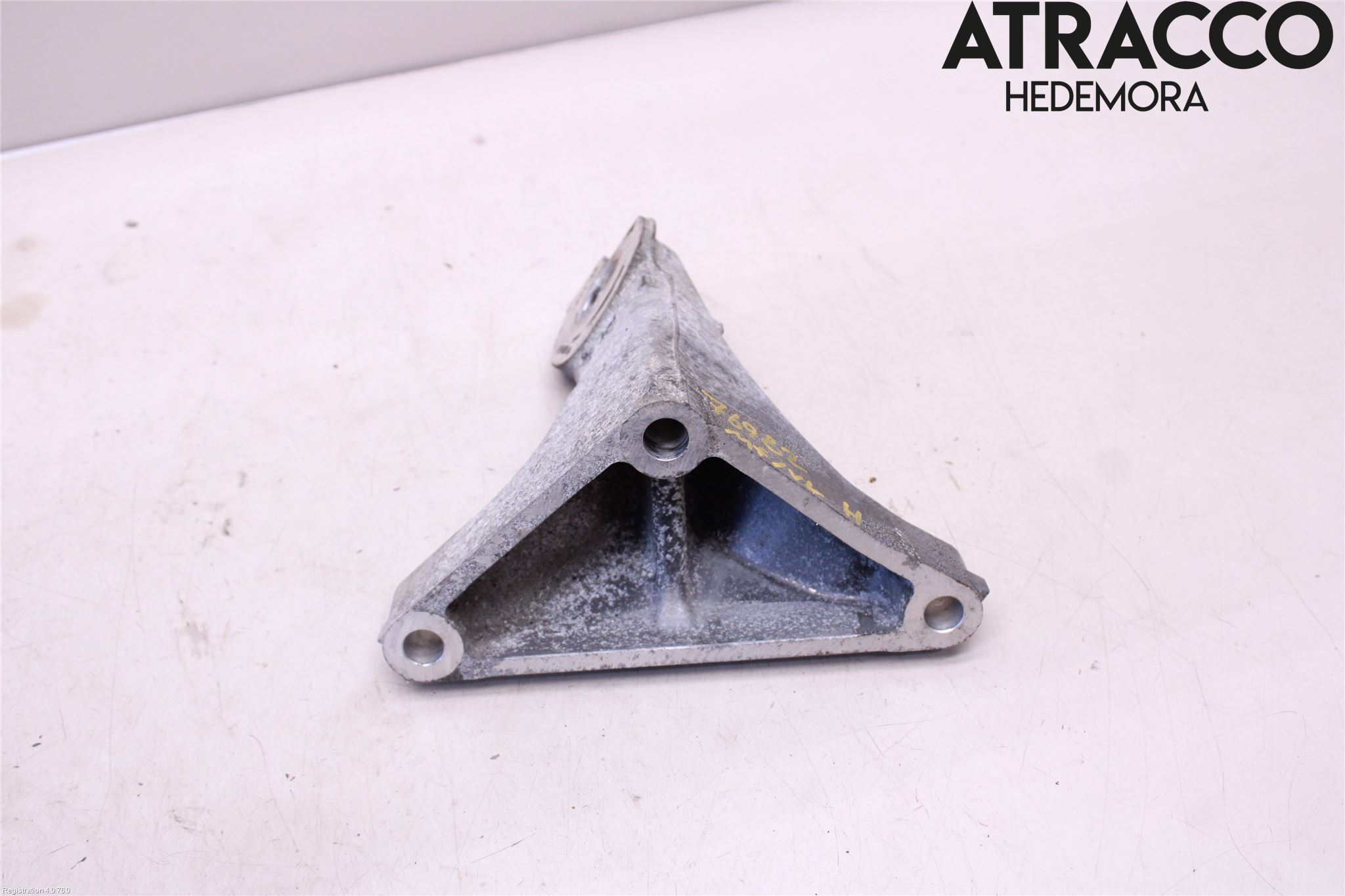 Subaru OUTBACK 15-20 Motorfäste