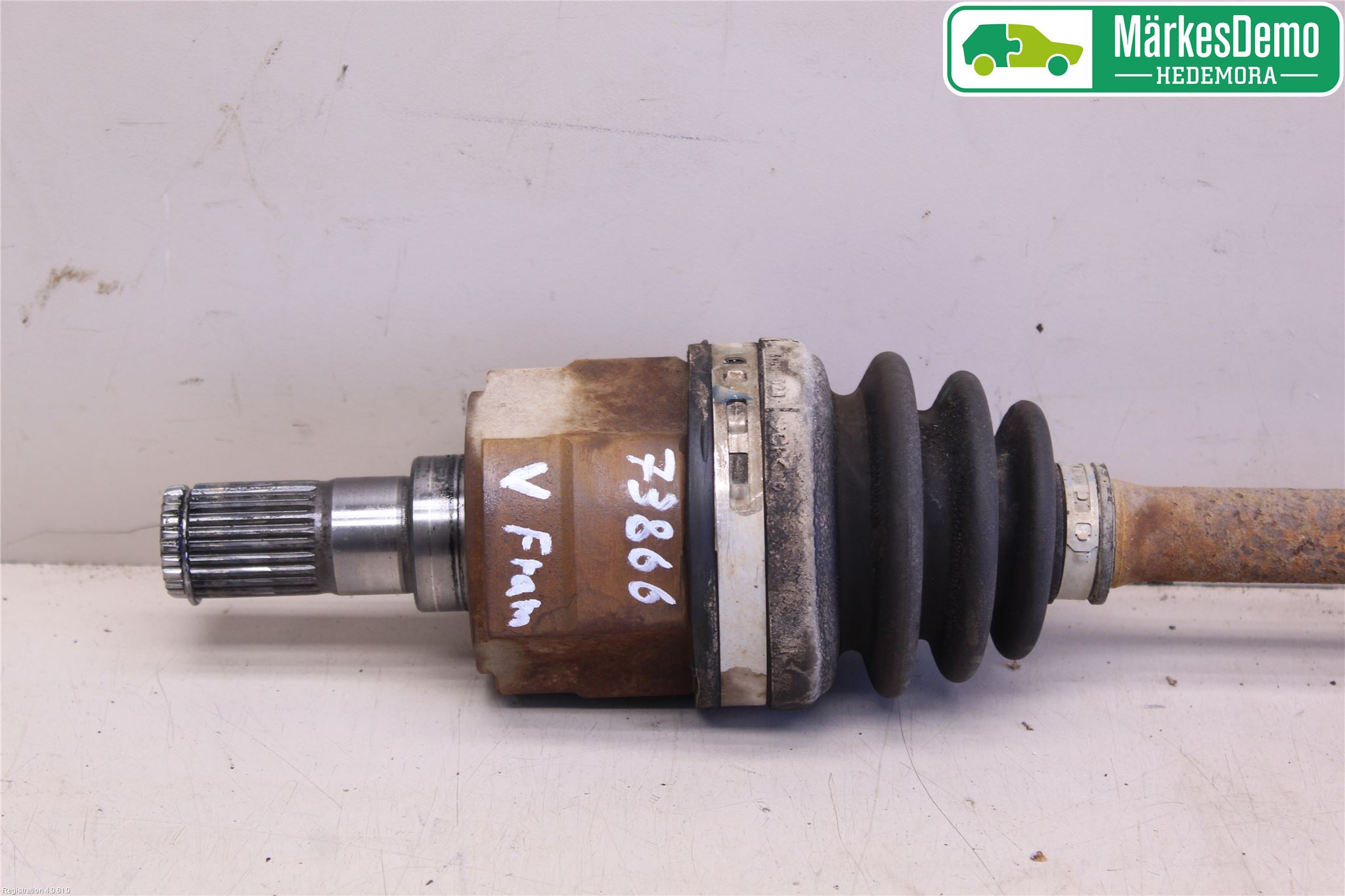 Hyundai i20 PB 09-14 Drivaxel Fram Vänster