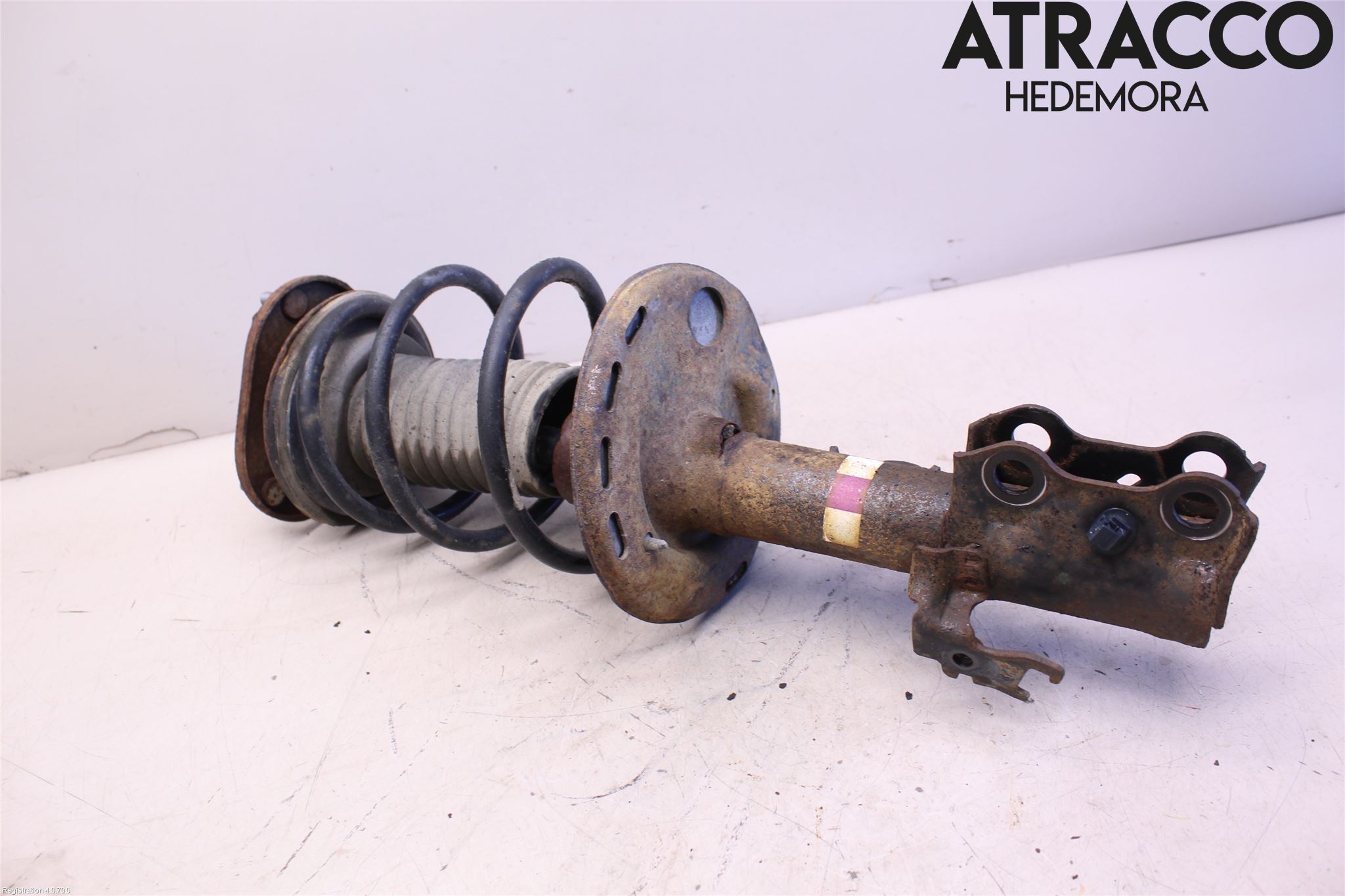 Toyota AURIS 10-12 Fjäderben Fram Höger