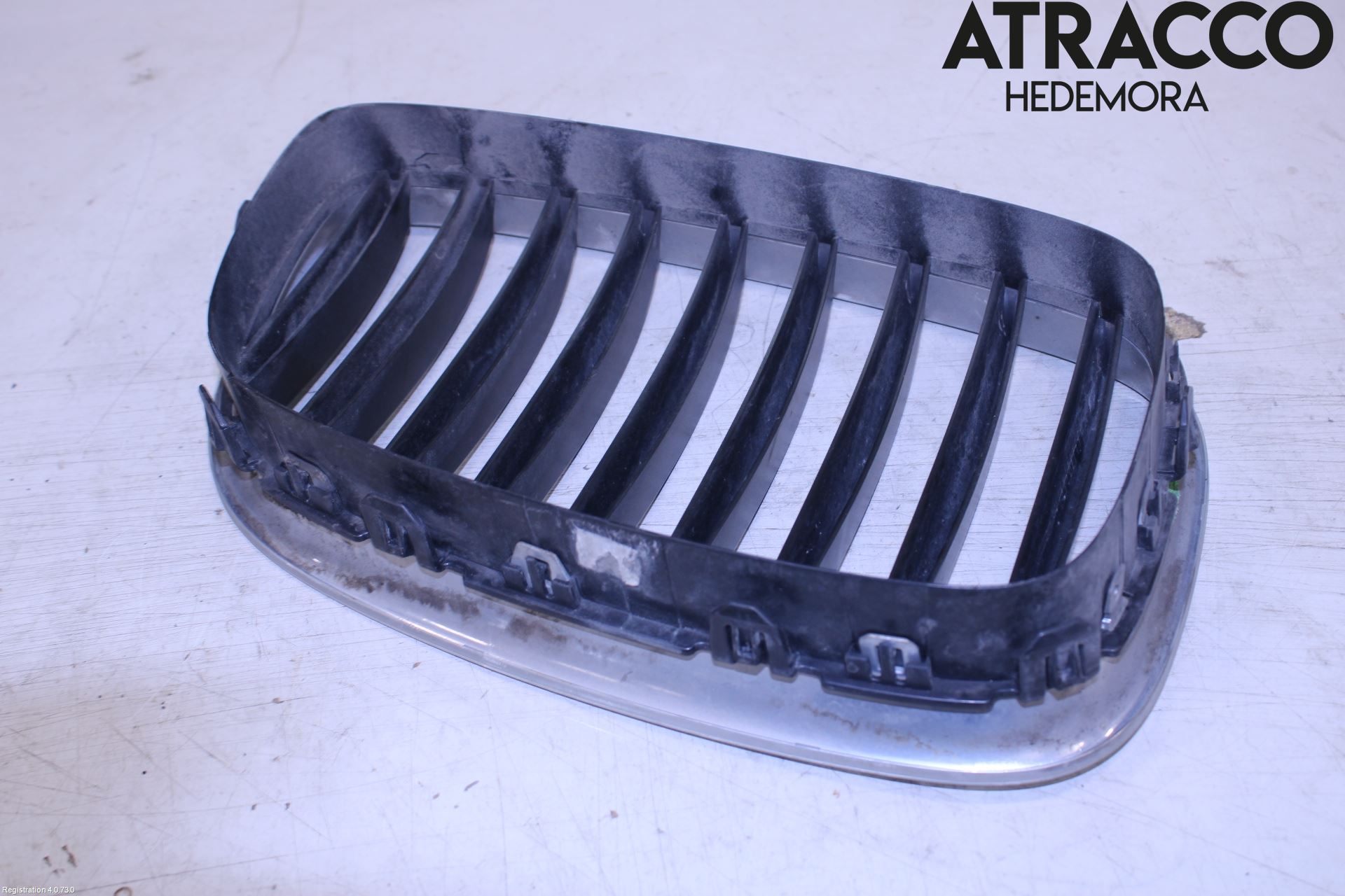 BMW 5 F10/F11/F18 09-17 Grilldel Vänster